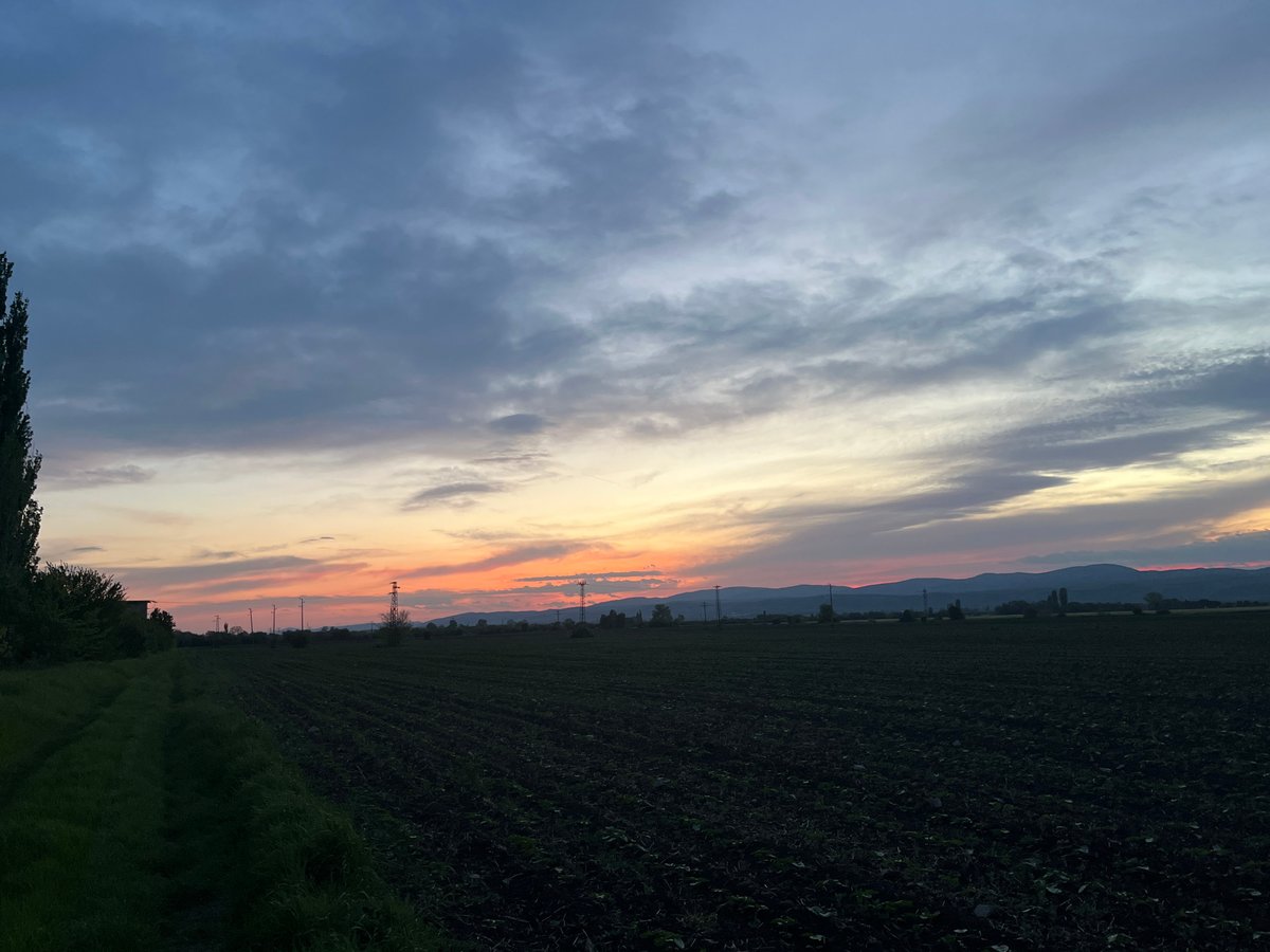 Evening documentation of rural and urban scenes in Nova Zagora