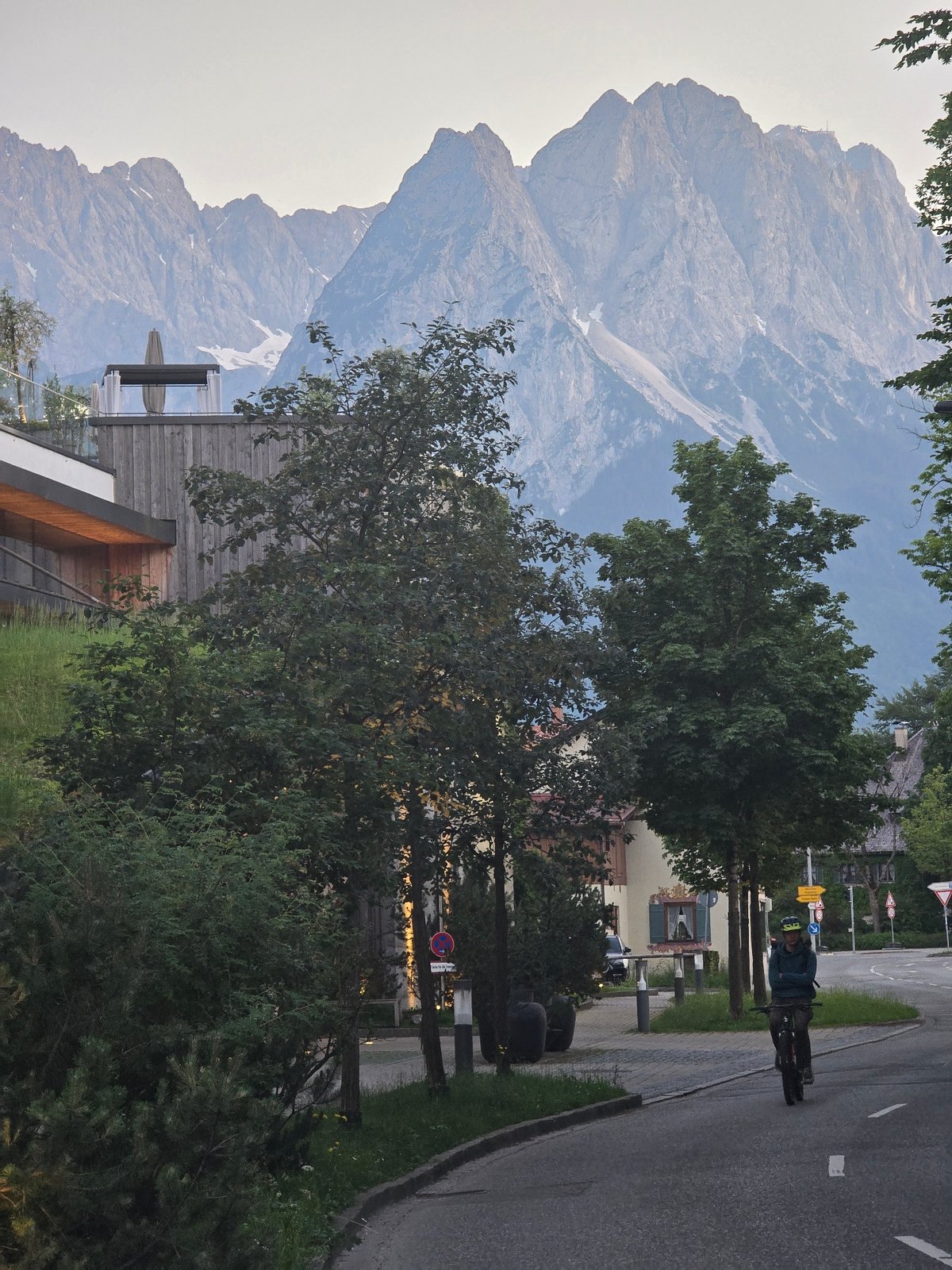 Evening streets and alpine views in Garmisch-Partenkirchen