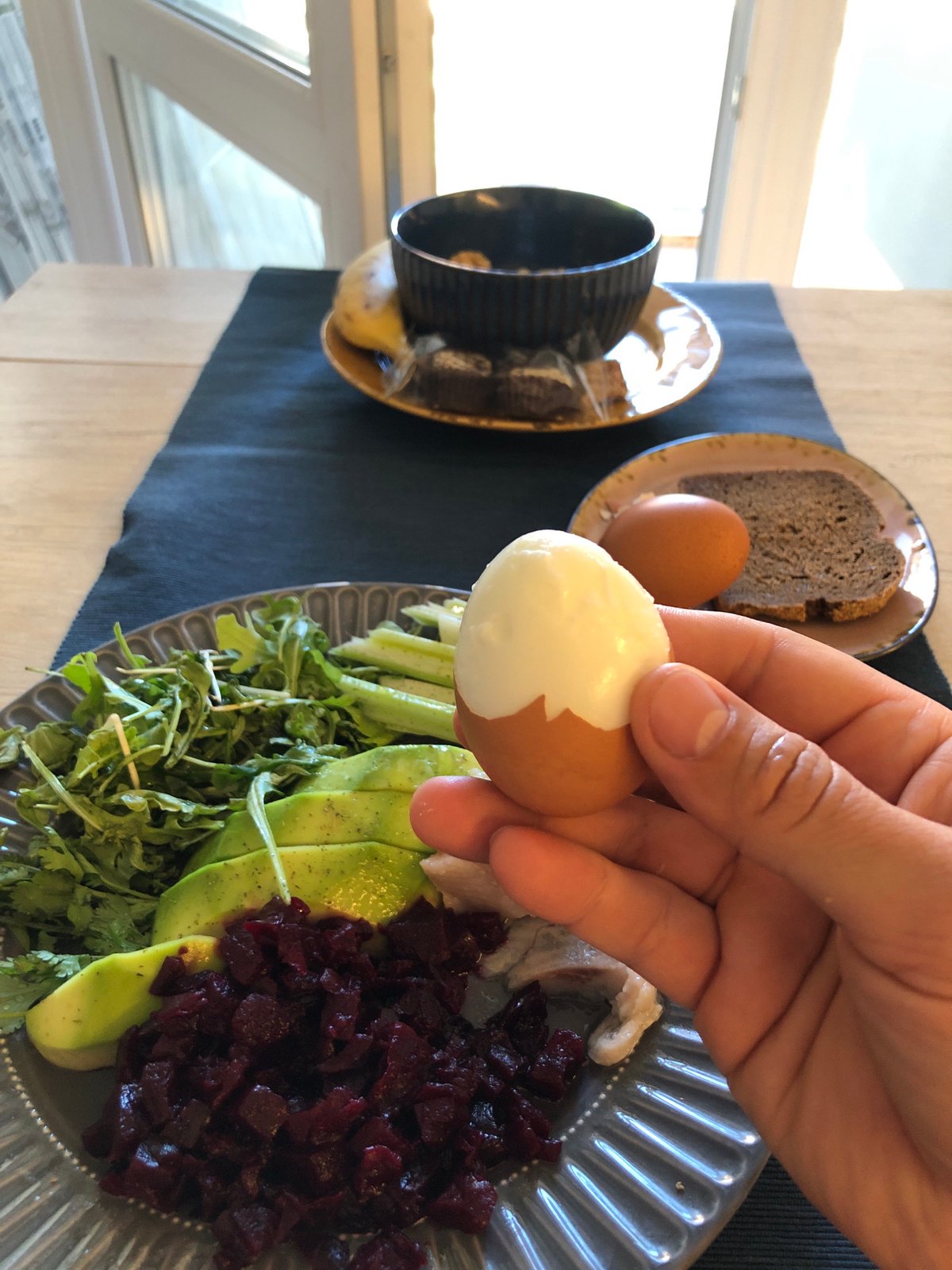 Breakfast documented in Saint Petersburg apartment