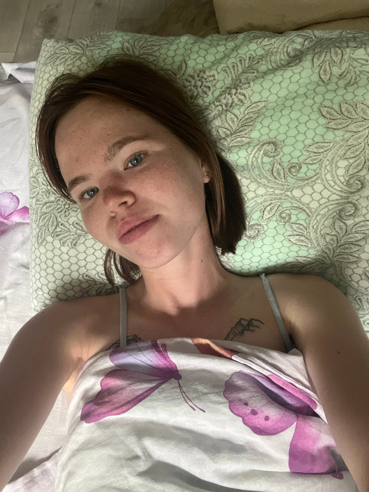 Late-night self-care routine at home in Chaikovsky