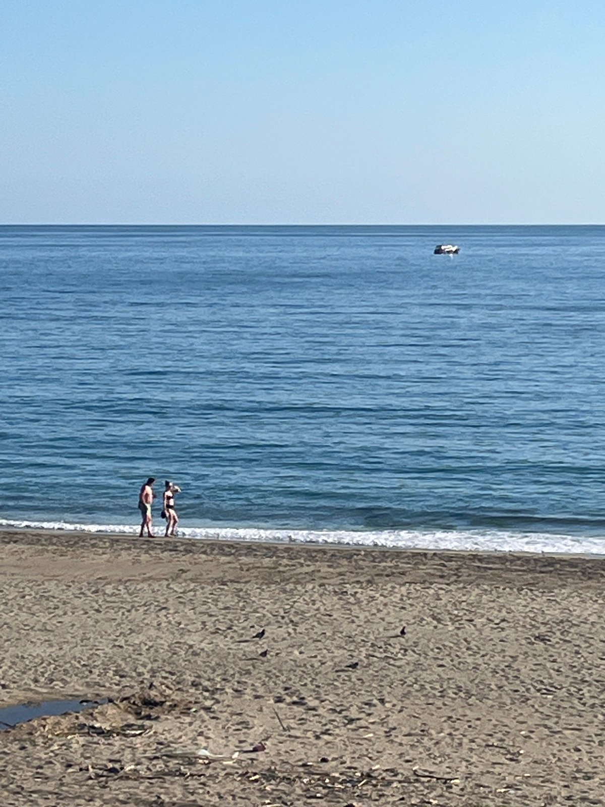 Serene beach conditions observed in Alanya, Turkey