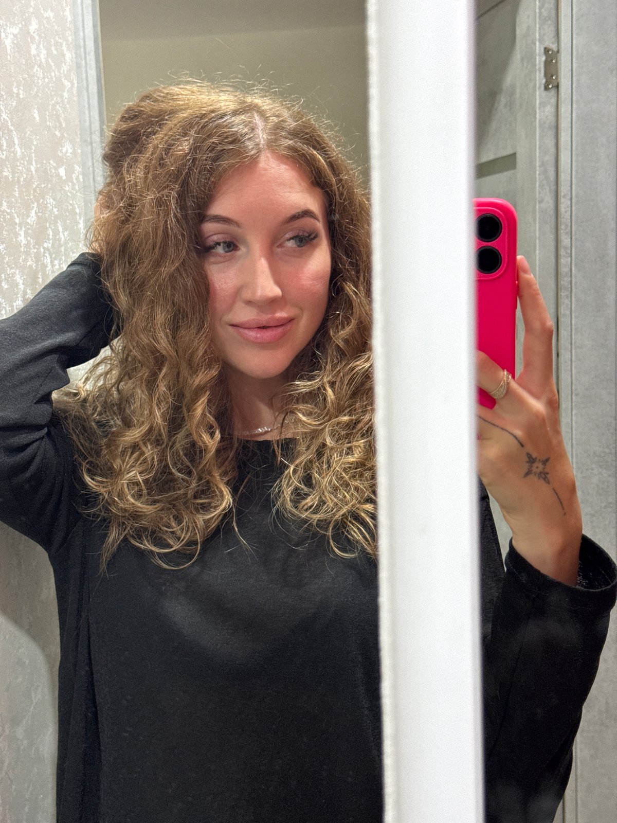 Woman documents early morning moments with pets in Chaikovsky apartment