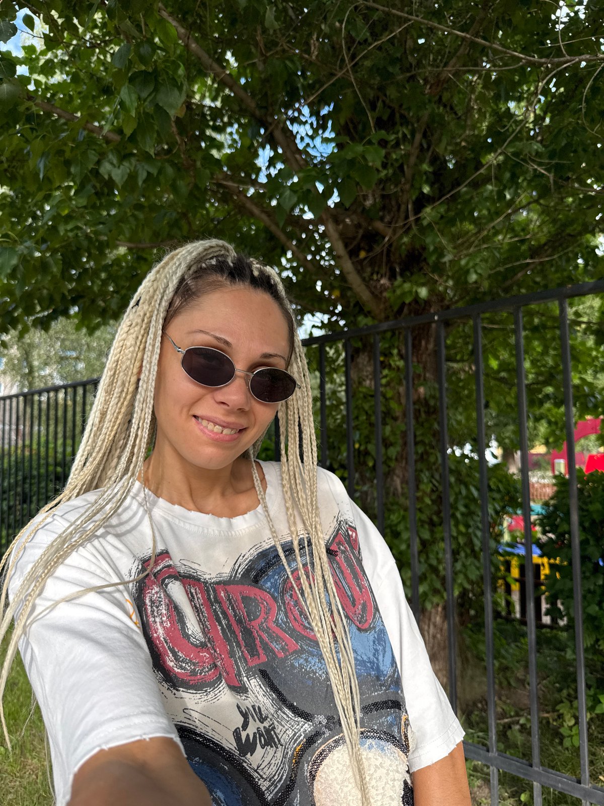 Casual summer moments with friends and family in Rusanovo