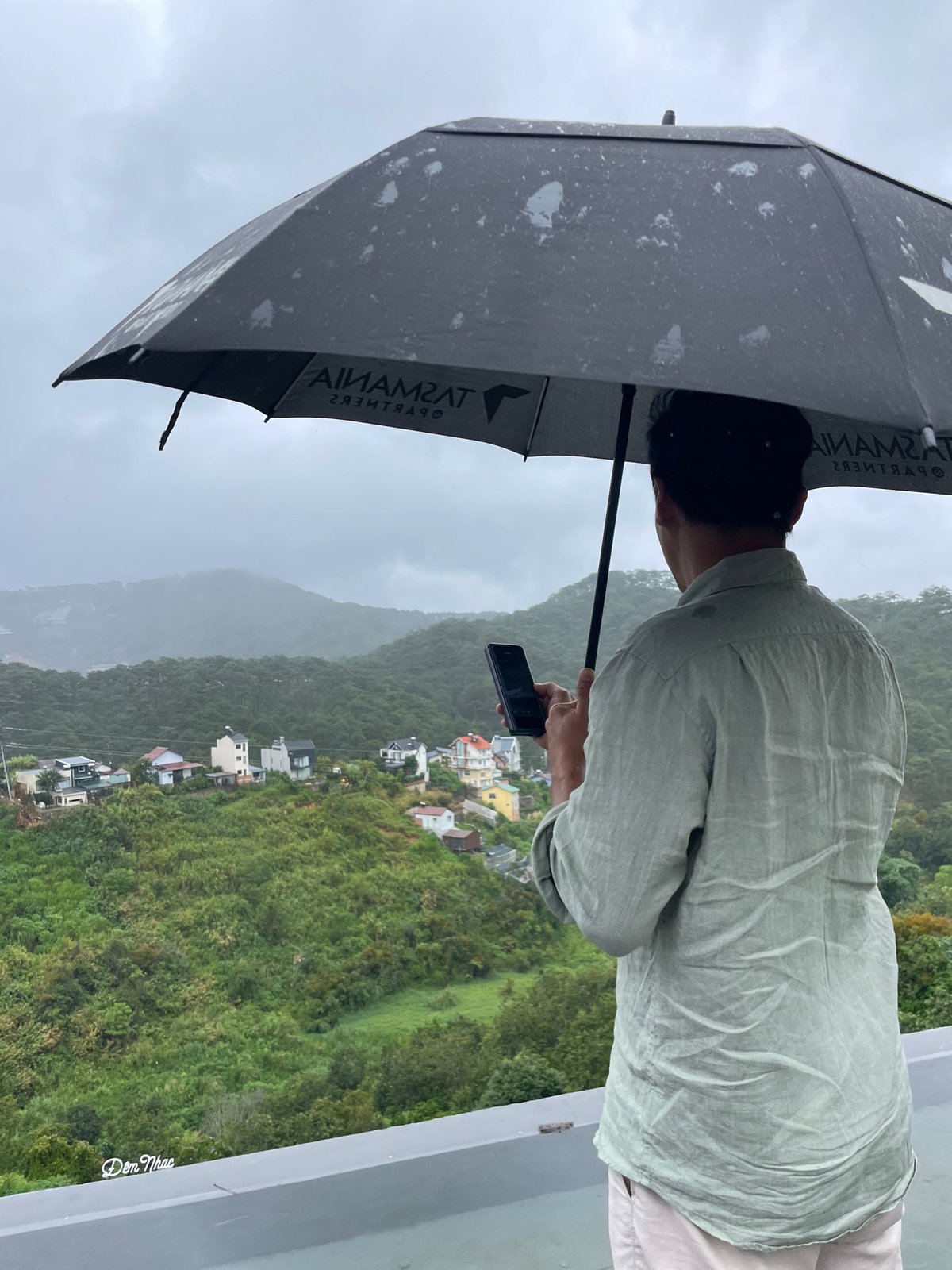 Rainy morning hang at a rustic hillside café in Da Lat