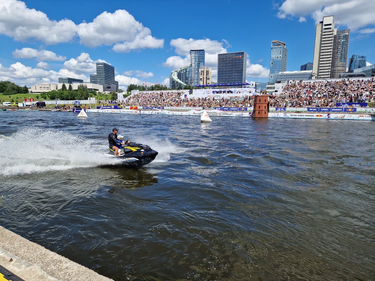 Red Bull water event draws crowds to Vilnius's Neris River