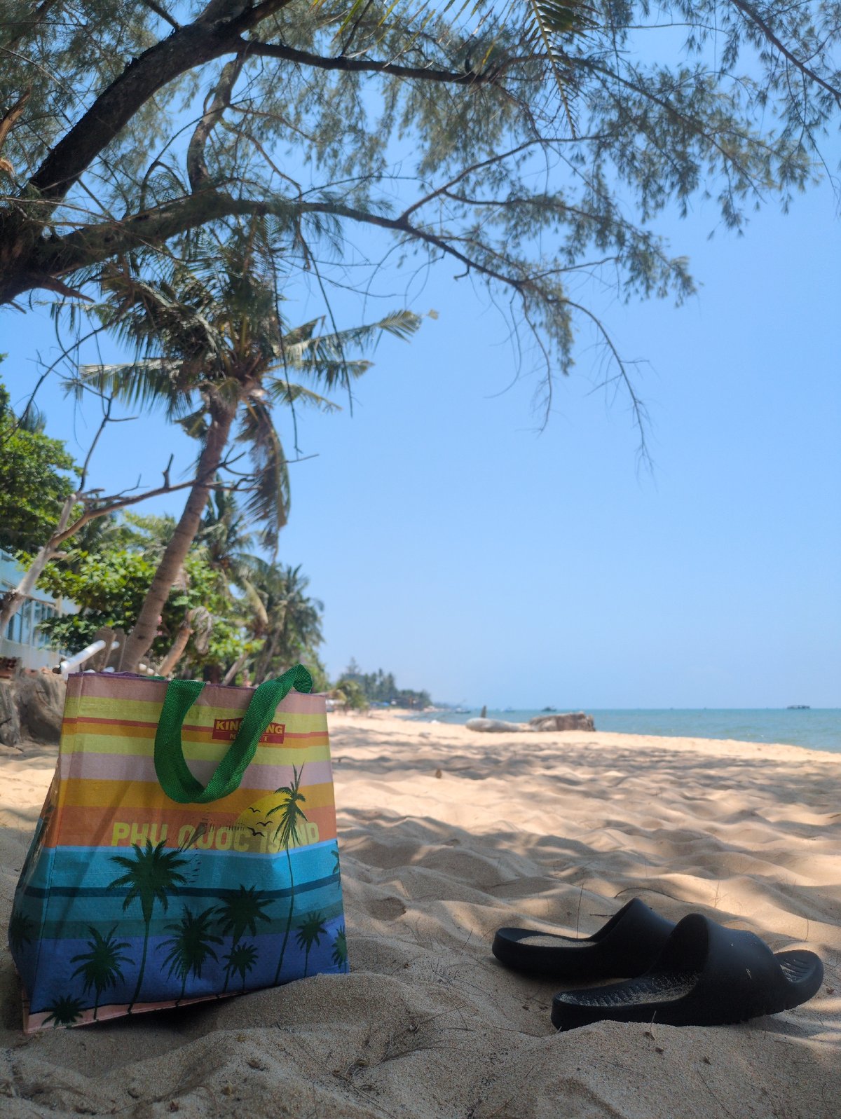 Morning beach scenes documented across Phú Quốc island Vietnam