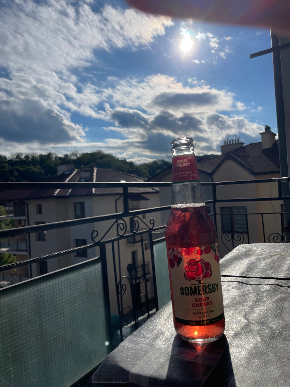 Private afternoon moments captured in Zlatograd: cider, flowers, views
