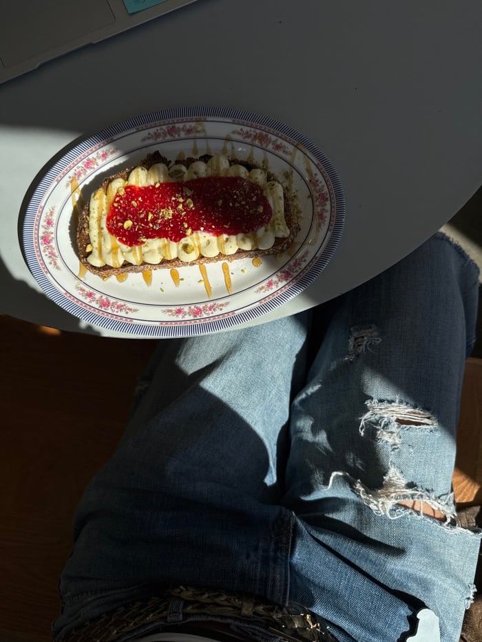 Coffee shop moments captured across Los Angeles location