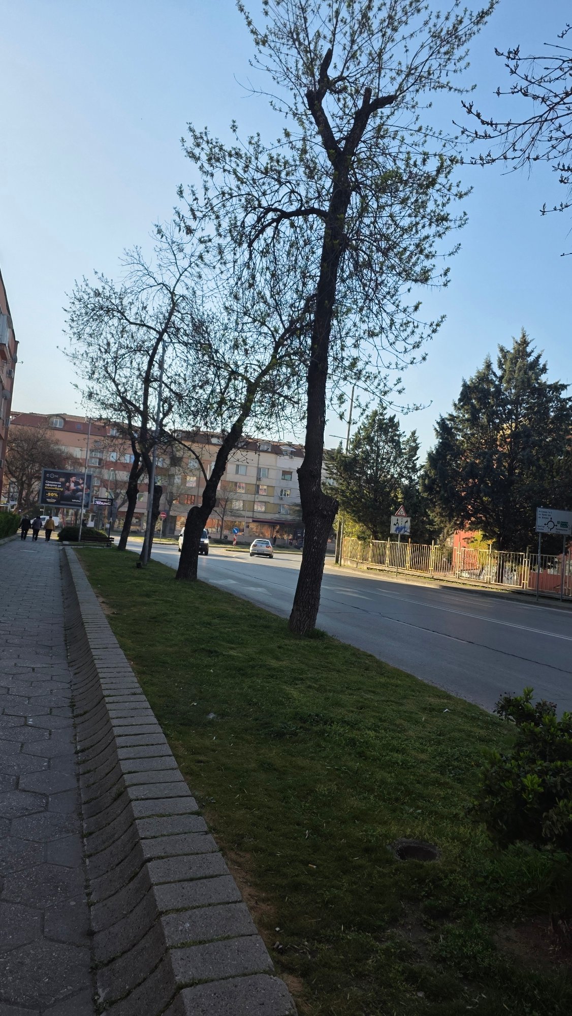 Morning street scenes documented across Blagoevgrad, Bulgaria