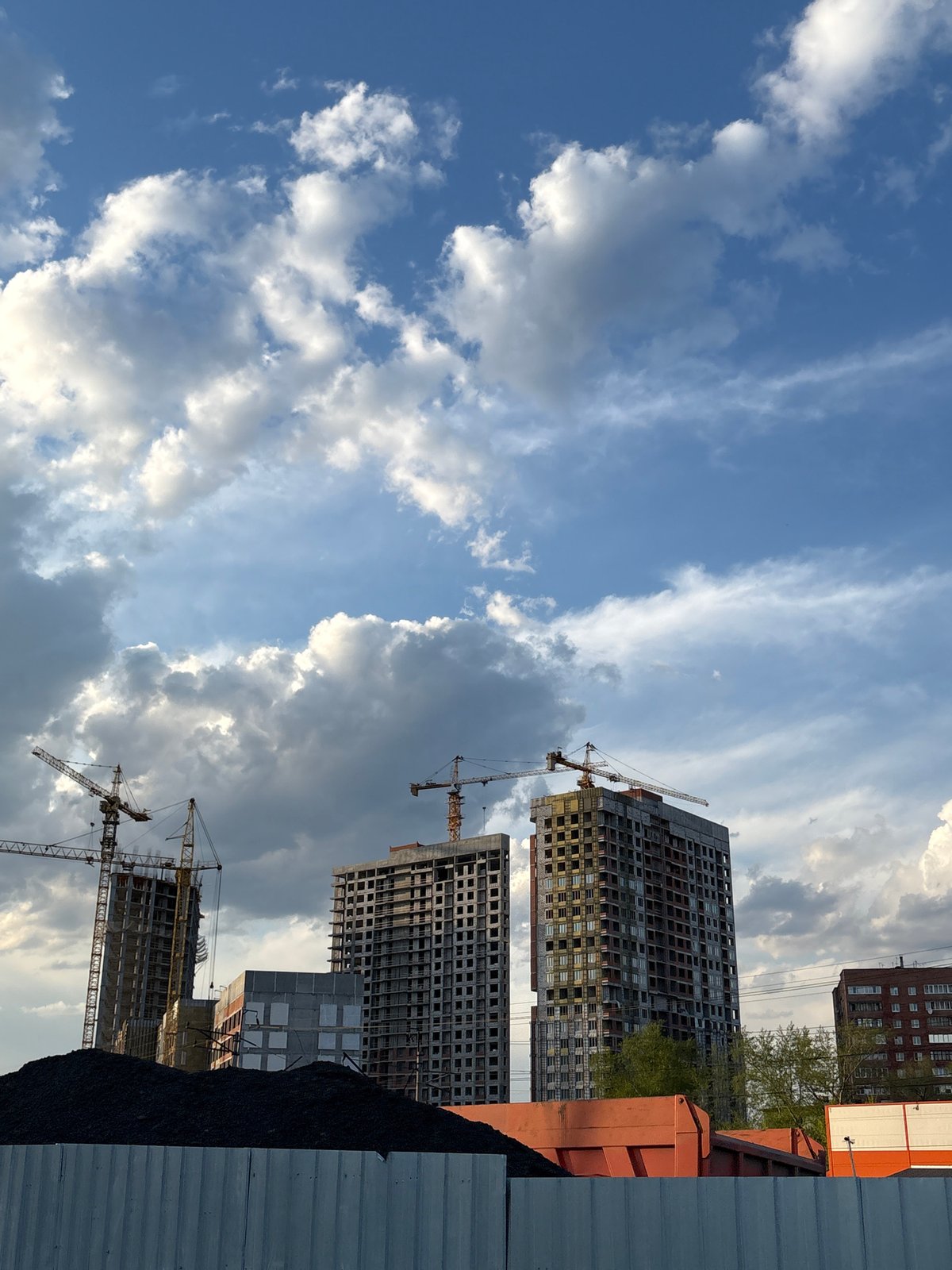 Ordinary afternoon moments captured across Perm, Russia construction zones