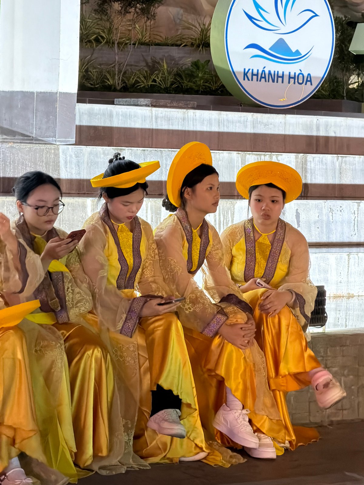 Nha Trang night festival: sea costumes, áo dài, and lit-up streets
