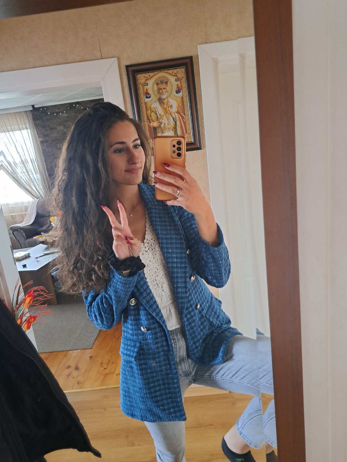 Spring moments captured in Bulgarian village: selfies, tulips, lemons