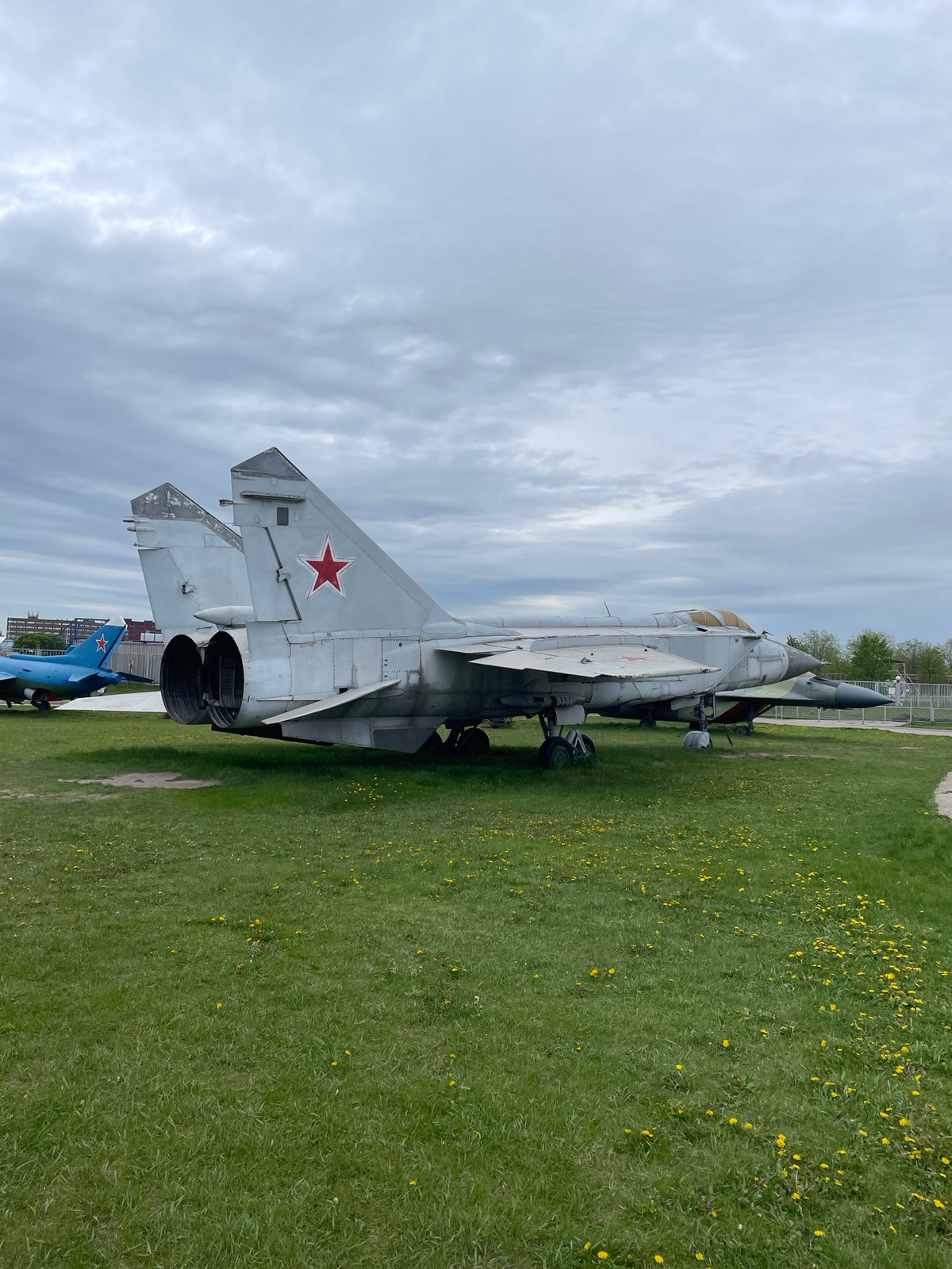 MiG-29 fighter jet displayed at Tolyatti memorial site