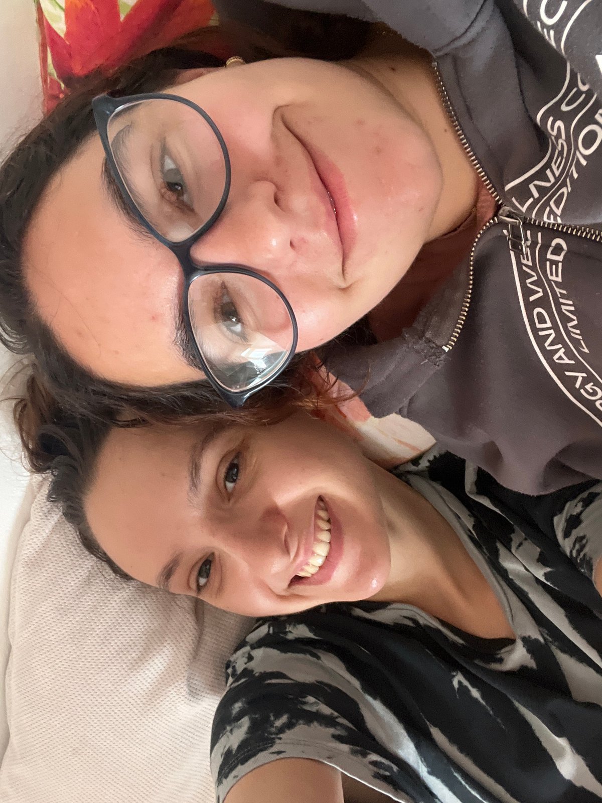 Friends take selfies, meet orange cat in Saarbrücken