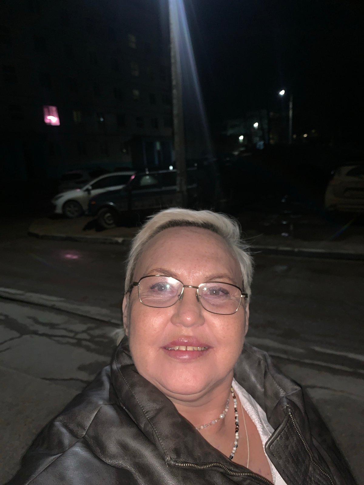 Woman takes selfies in different Chaikovsky locations within minutes