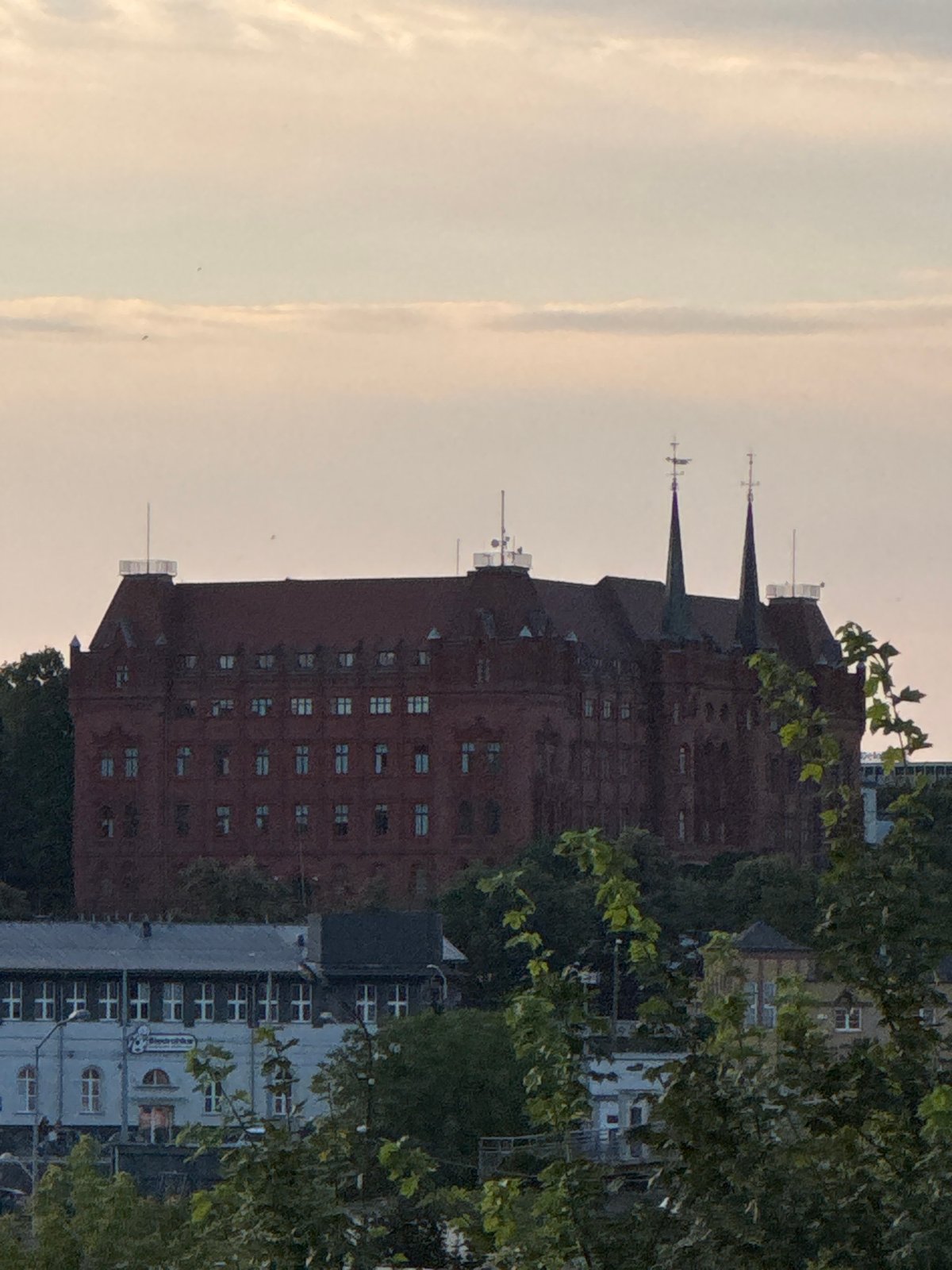A July evening drifting through Szczecin by bike and foot