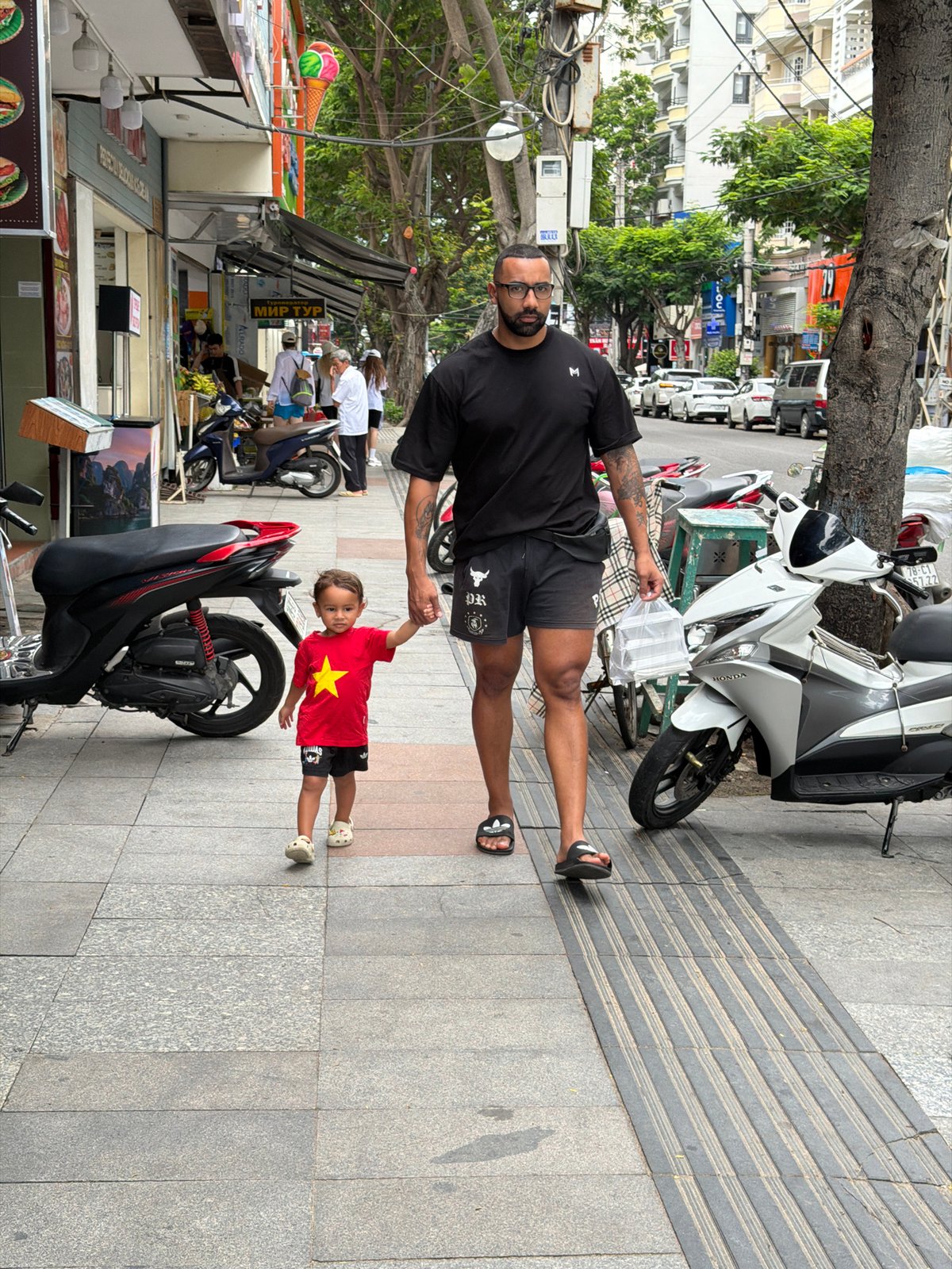 Morning observations document daily life in Nha Trang Ward