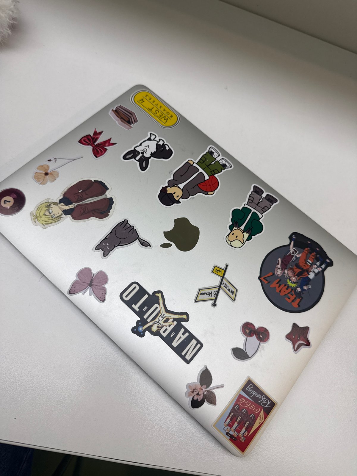 Anime-decorated laptop spotted in Yerevan law library