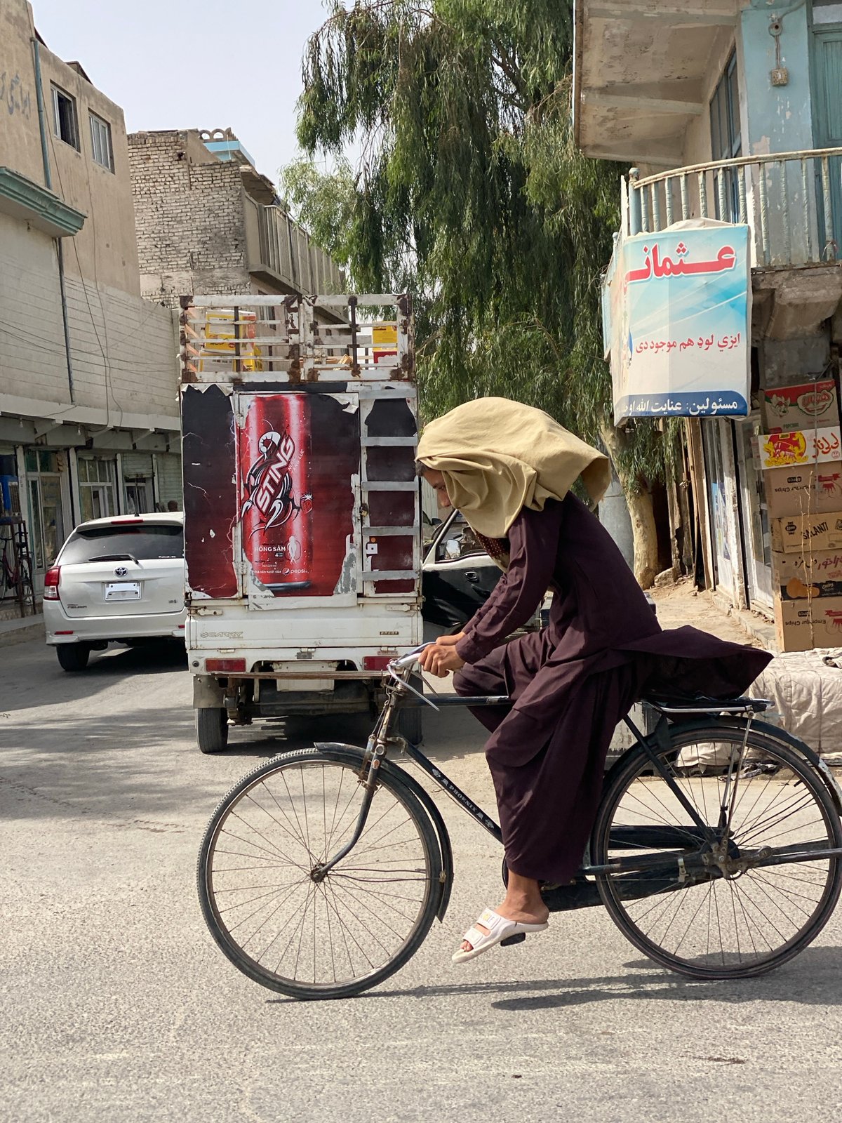 Street life and vendors on a Kandahar road