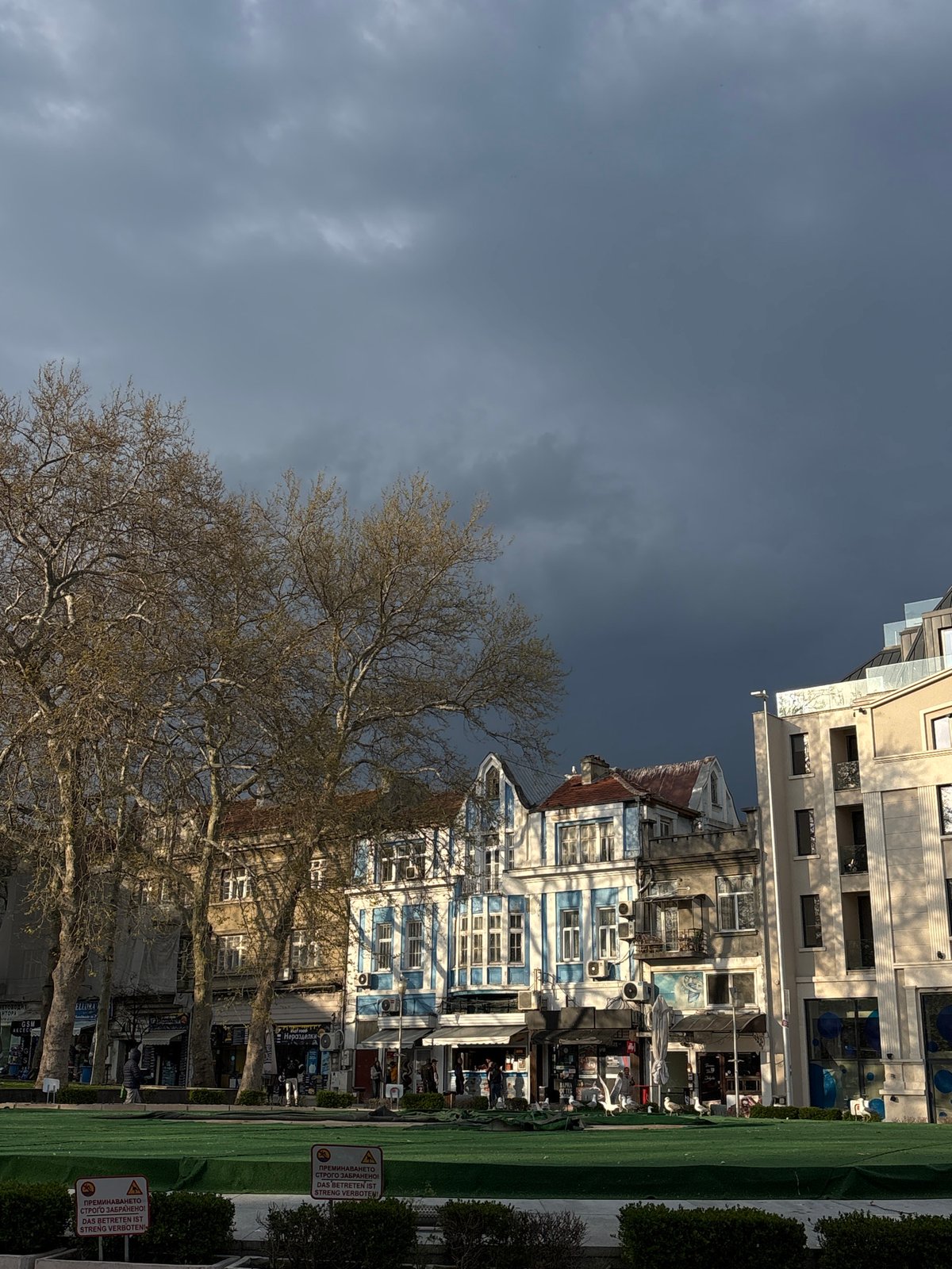 Witness documents afternoon scenes across Varna, Bulgaria