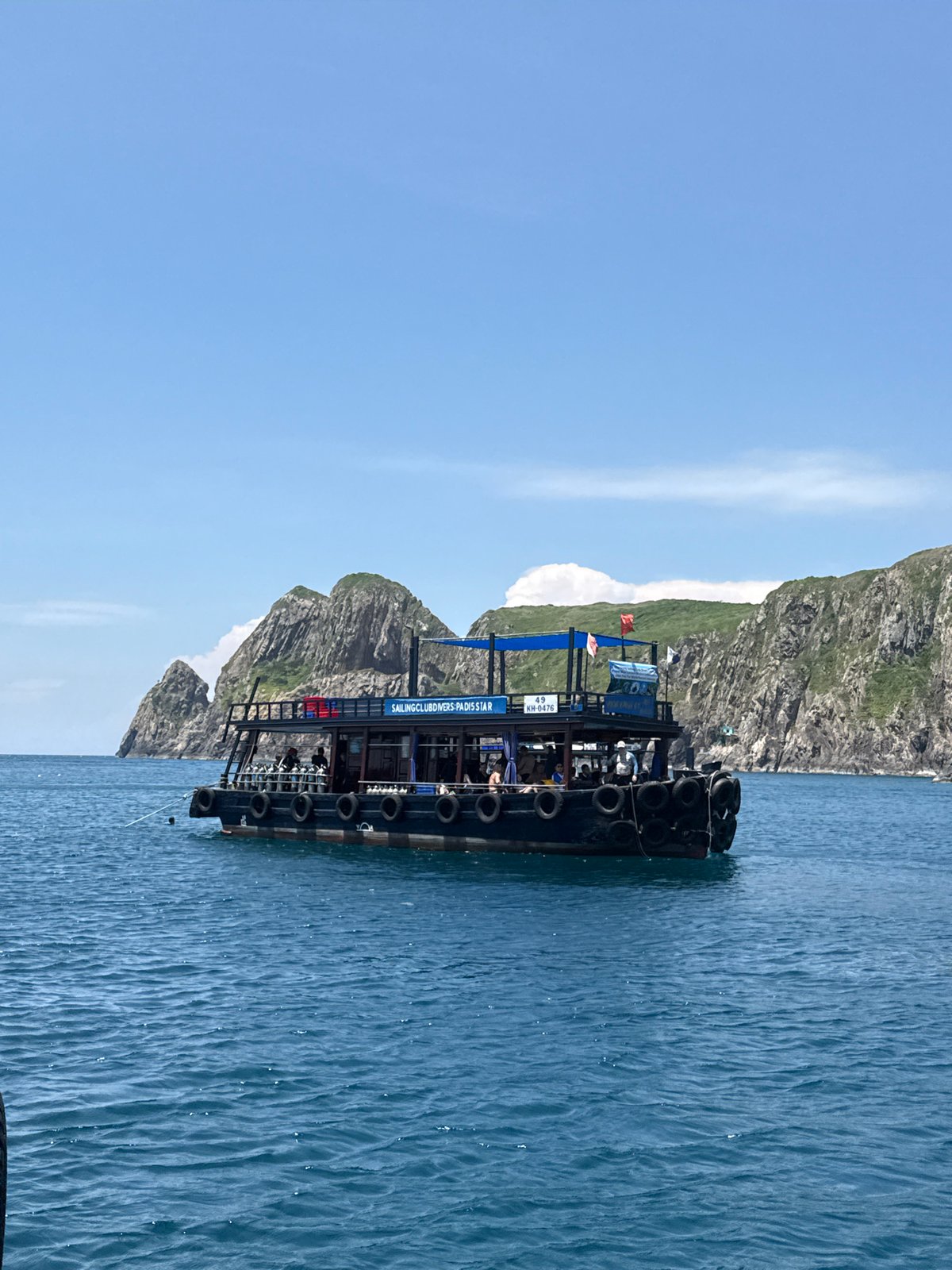 Diving expedition around Nha Trang's rocky islands