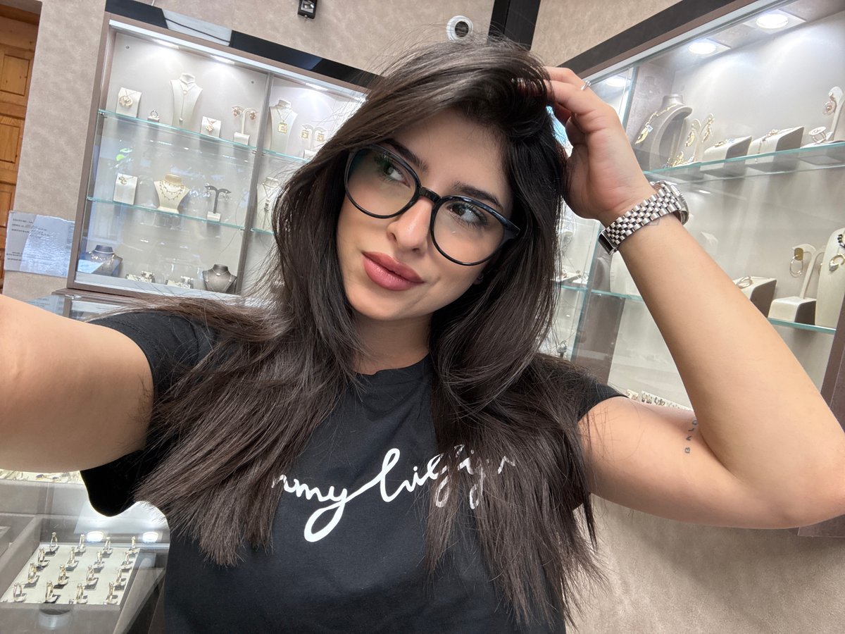 Woman takes selfies in jewelry store in Burgas