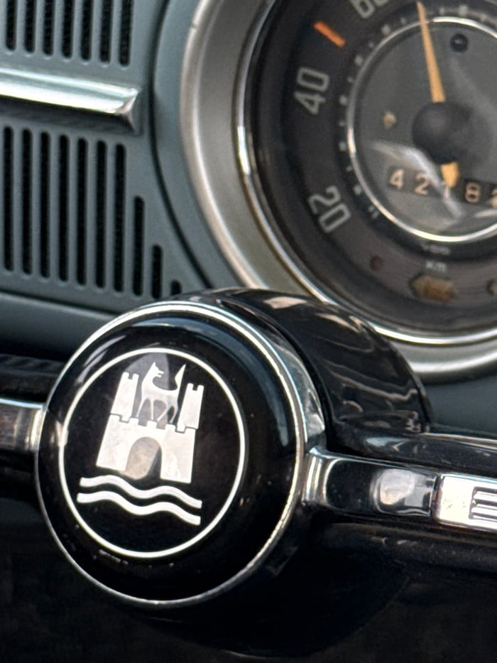 Classic Volkswagen dashboard captured in Tlaxcalancingo, Mexico