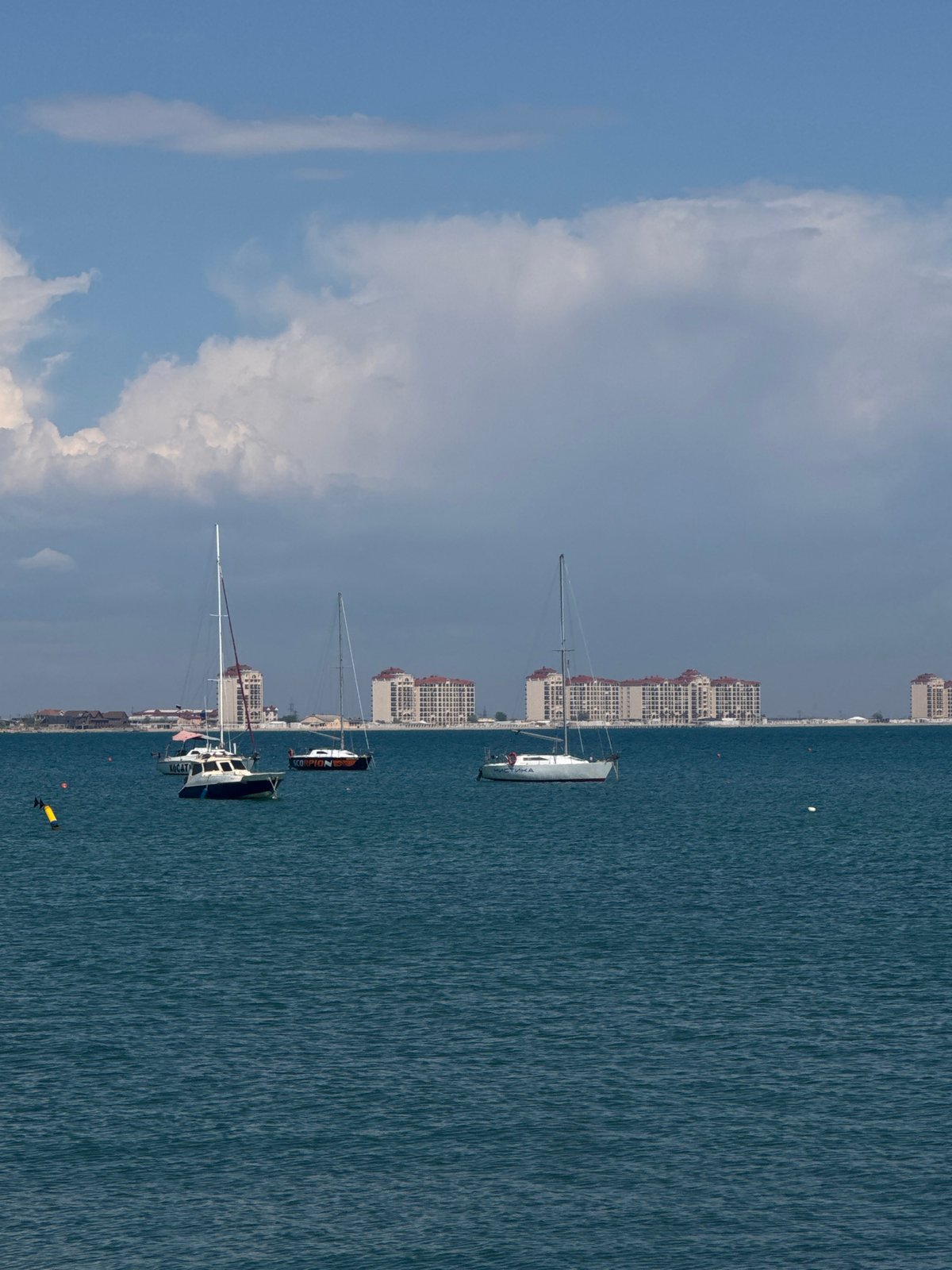 Woman documents seaside visit to Yevpatoriya, Ukraine coastal attractions