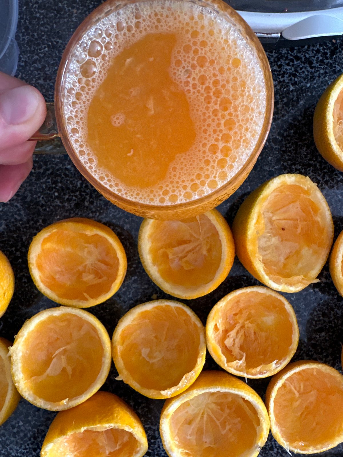 Fresh orange juice being made in Fethiye, Turkey