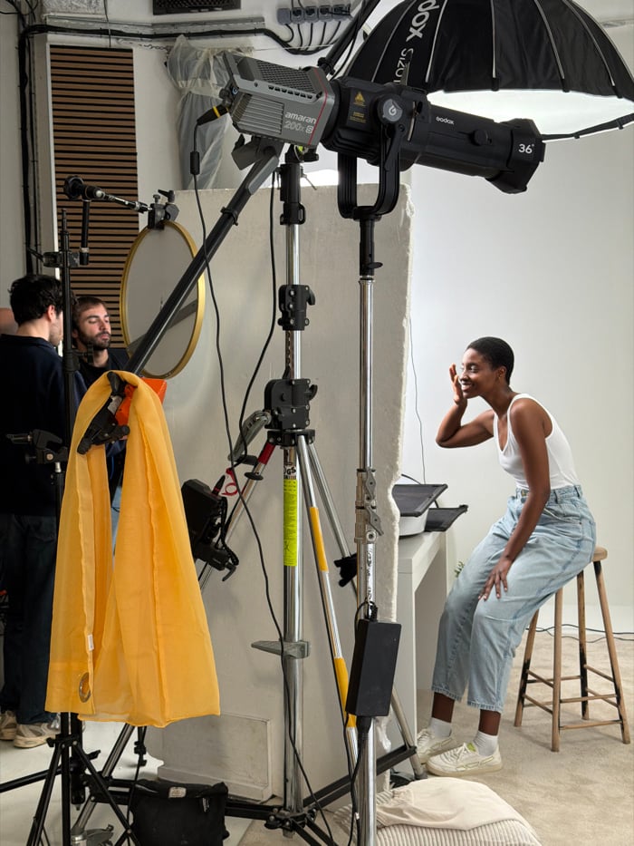 Photography studio shoot documented in Paris over three hours