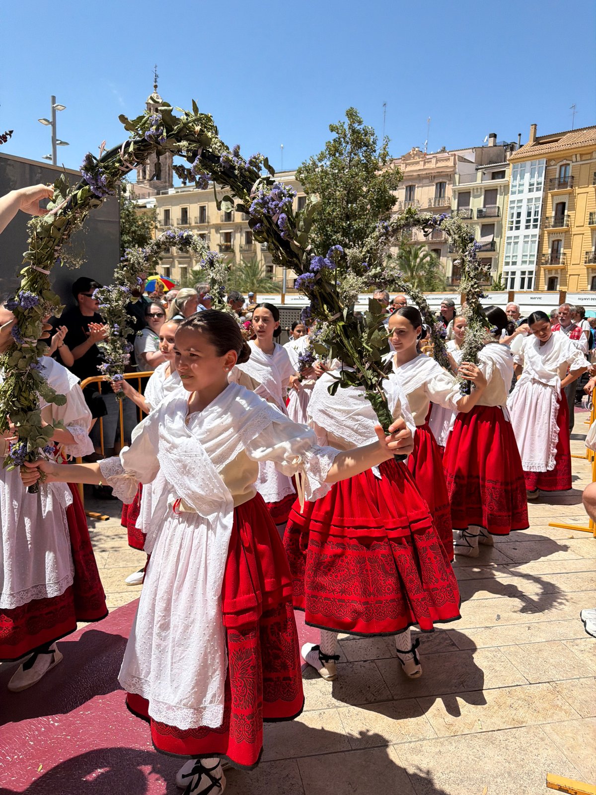 Traditional cultural procession fills Valencia streets with costumed performers