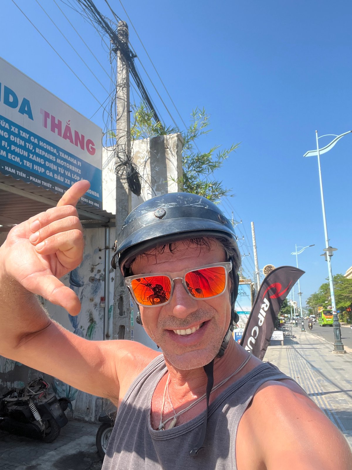 Morning motorcycle journey documented across Vietnamese coastal towns