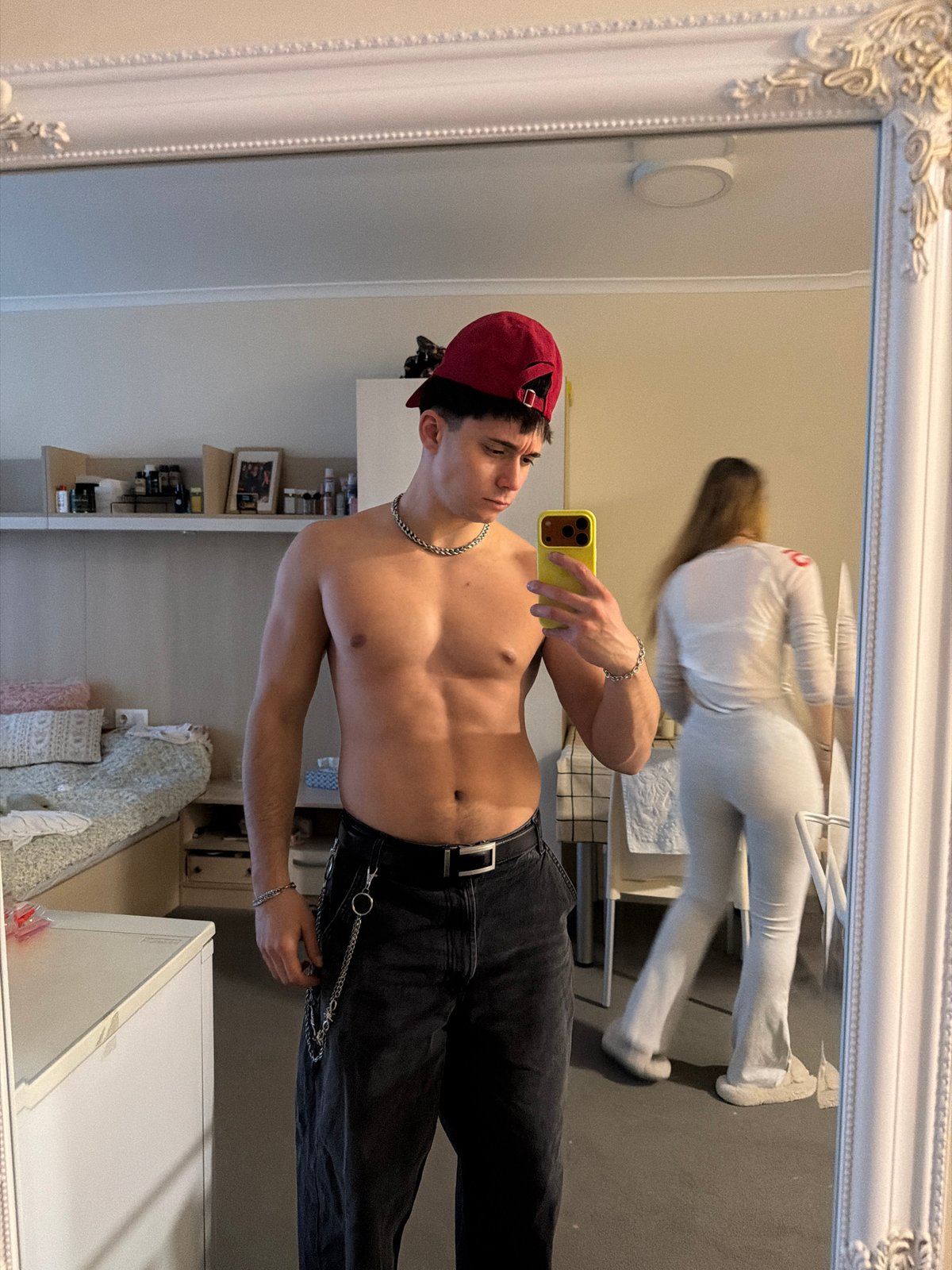 Sofia residents capture everyday moments, selfies during afternoon hours