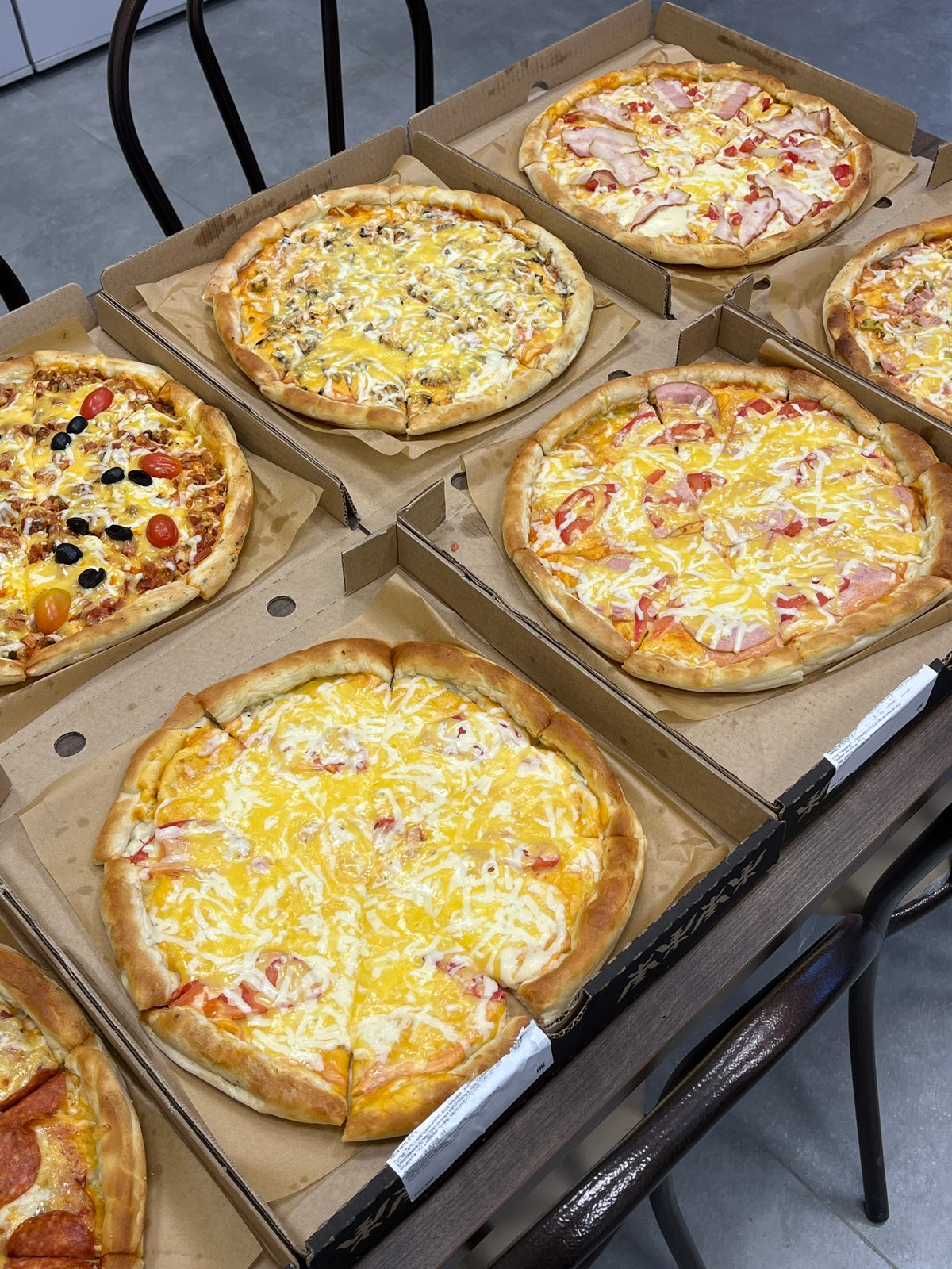 Pizzas, brutalist buildings, and Rossiya jets in Siberia