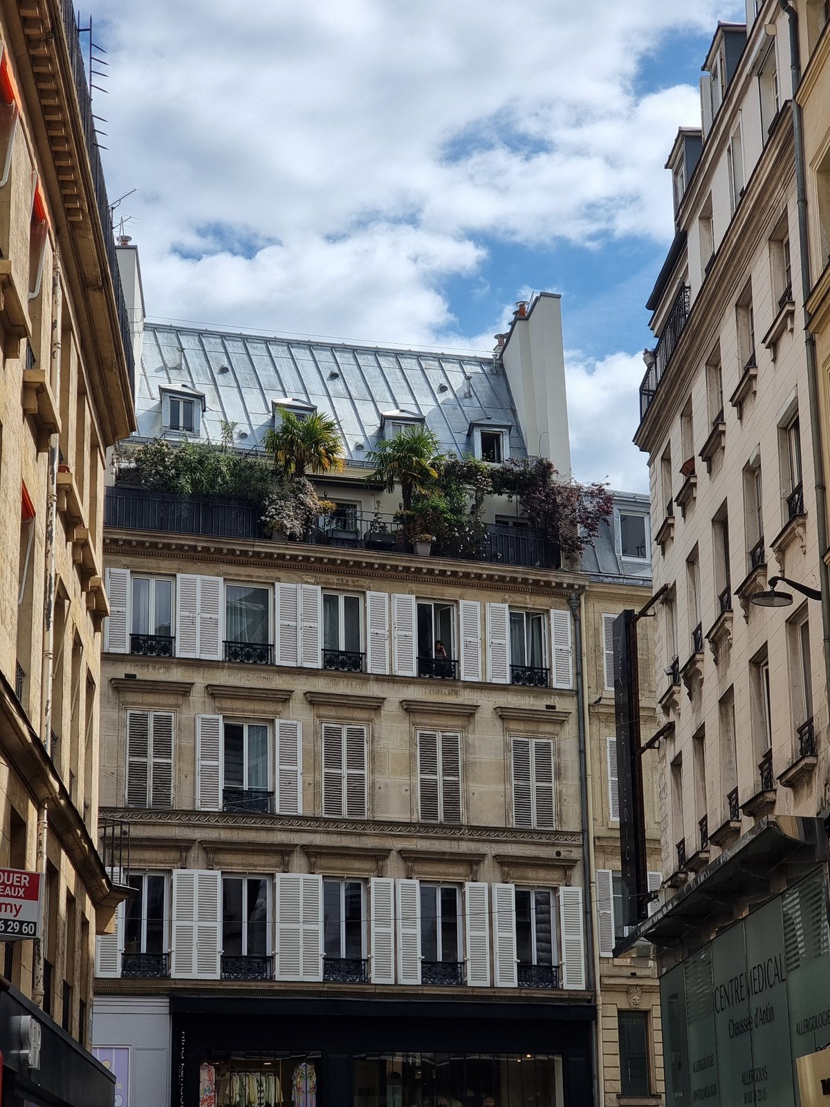 Saturday morning street life captured across central Paris