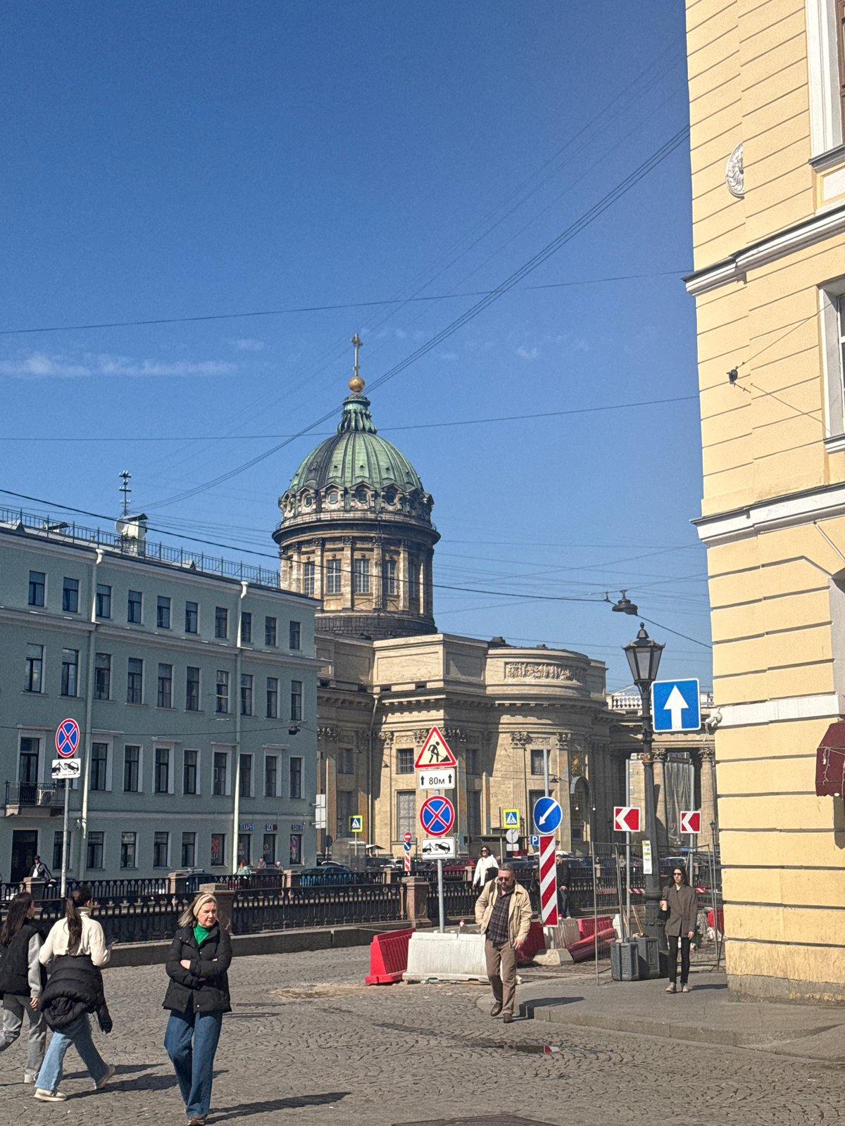 Spring morning scenes documented across Saint Petersburg's historic canals