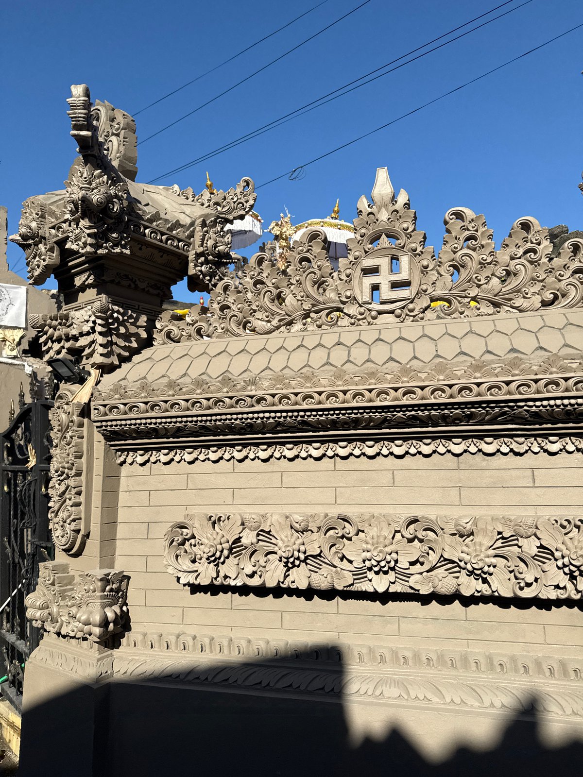 North Kuta streets and stonework on a clear Bali morning