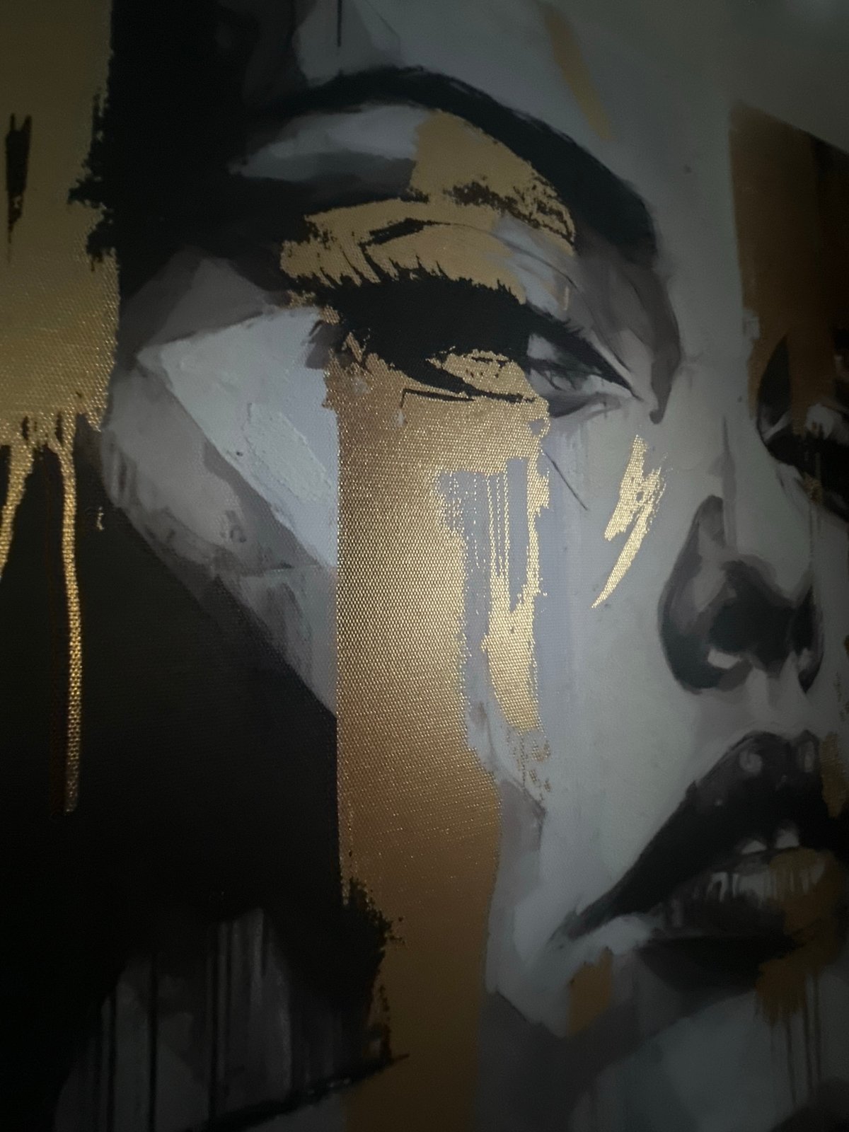 Abstract painting with gold accents spotted in Krasnoyarsk
