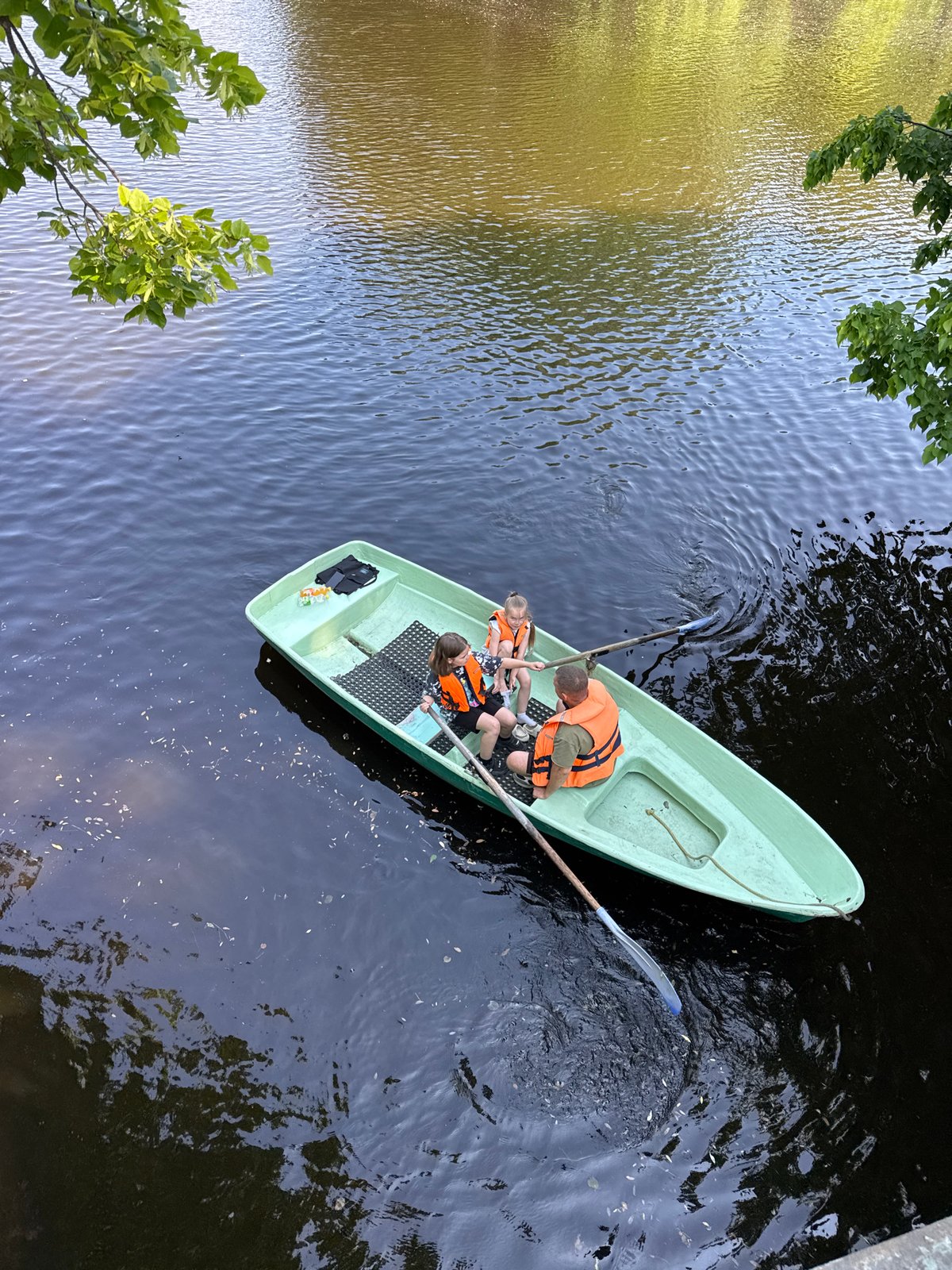 Family boating activity observed along Saint Petersburg waterways