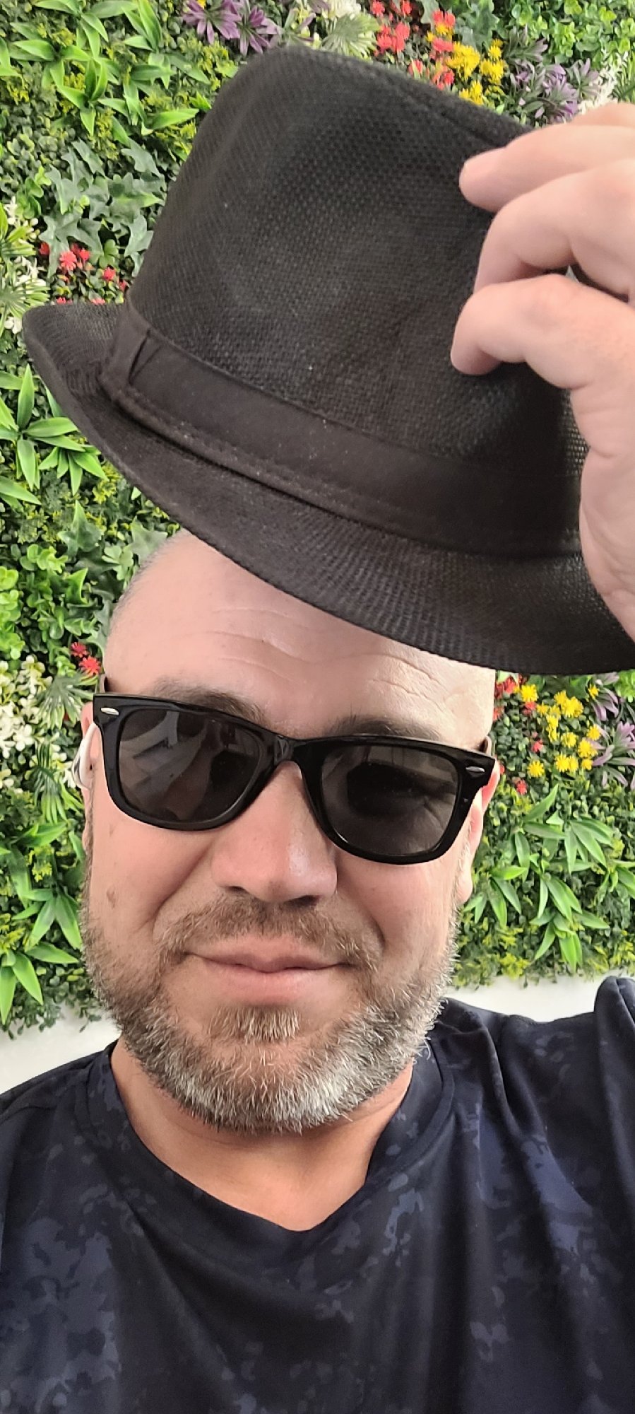 Selfie session in Milisi with fedora and camo tee