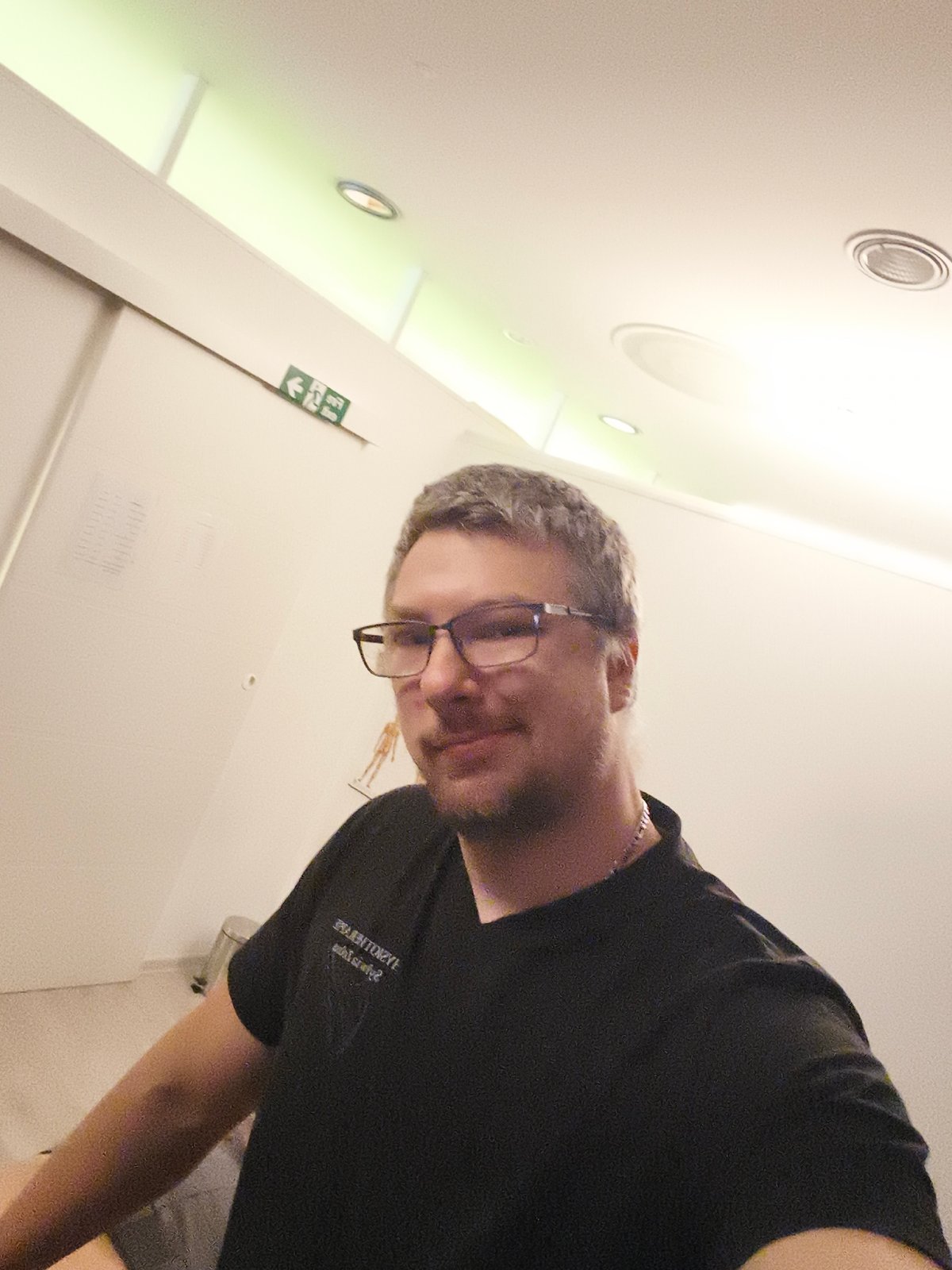 Home workout gear and selfies from a Troisdorf afternoon
