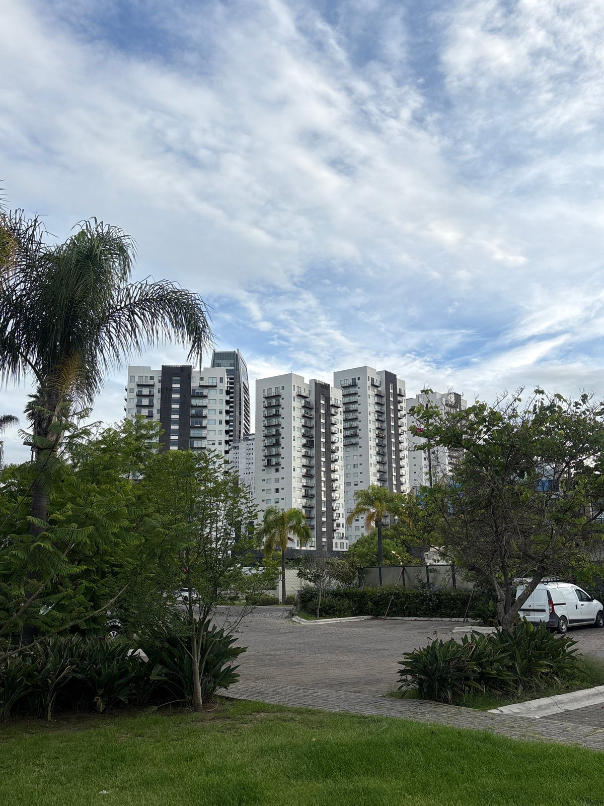 Apartment complex, park walk, and bathroom selfies in Tlaxcalancingo