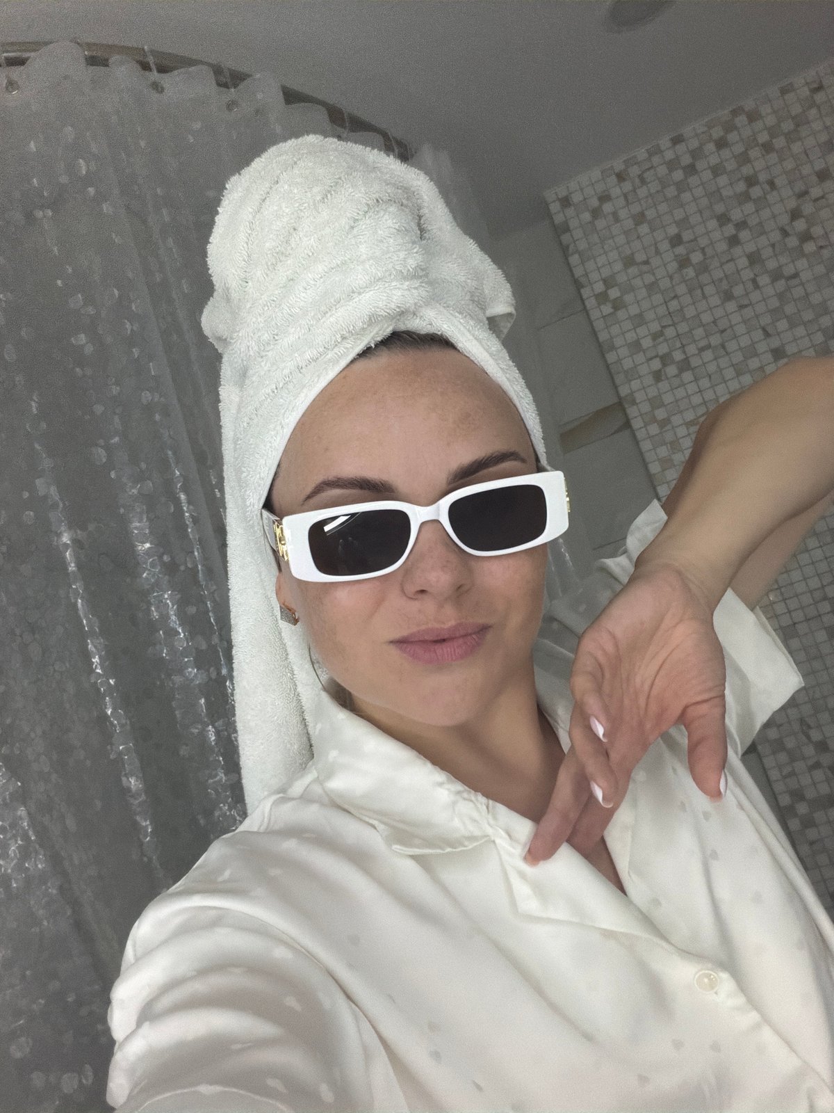 Family photo session captured in Votkinsk bathroom