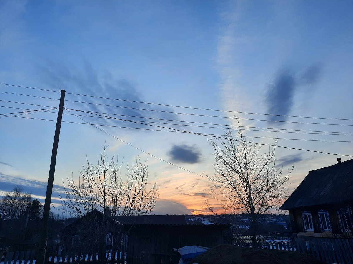 Spring thaw documented in Russian suburban streets