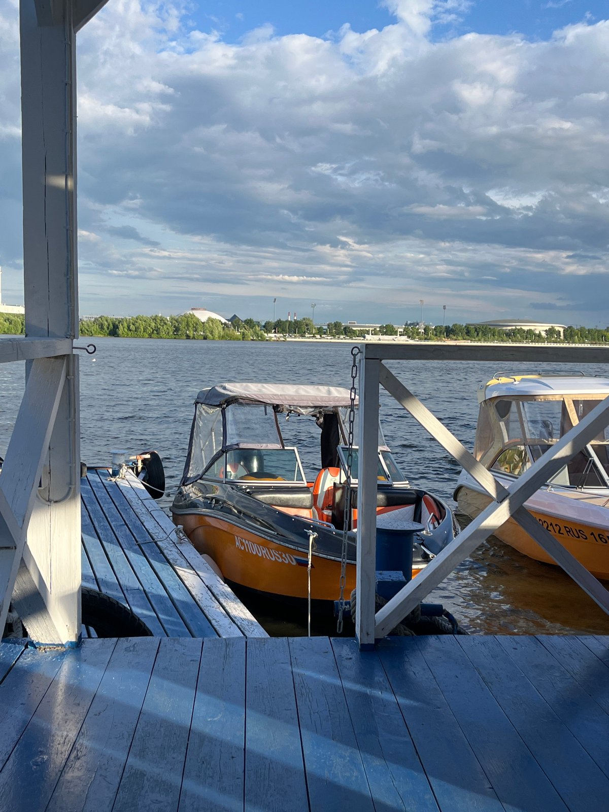 Boats docked at Kazan marina observed by witness
