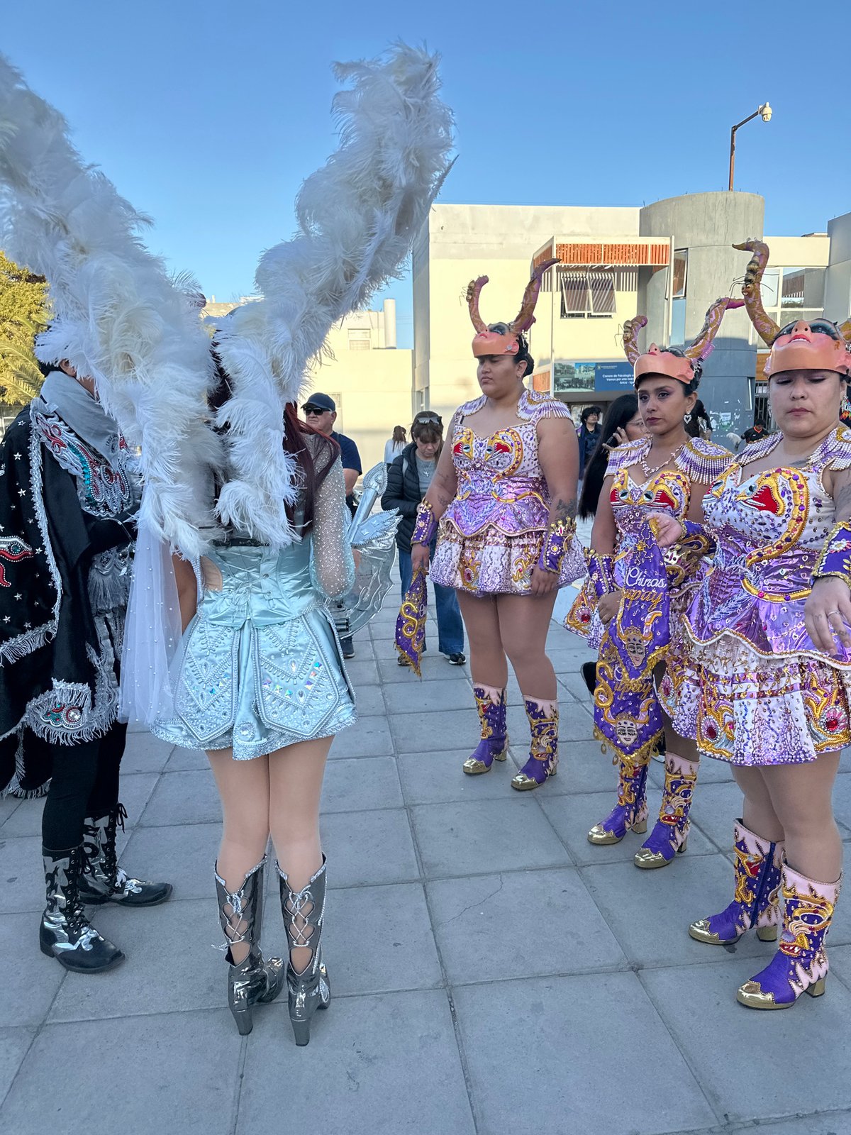 Cultural parade with traditional costumes unfolds in Arica Chile