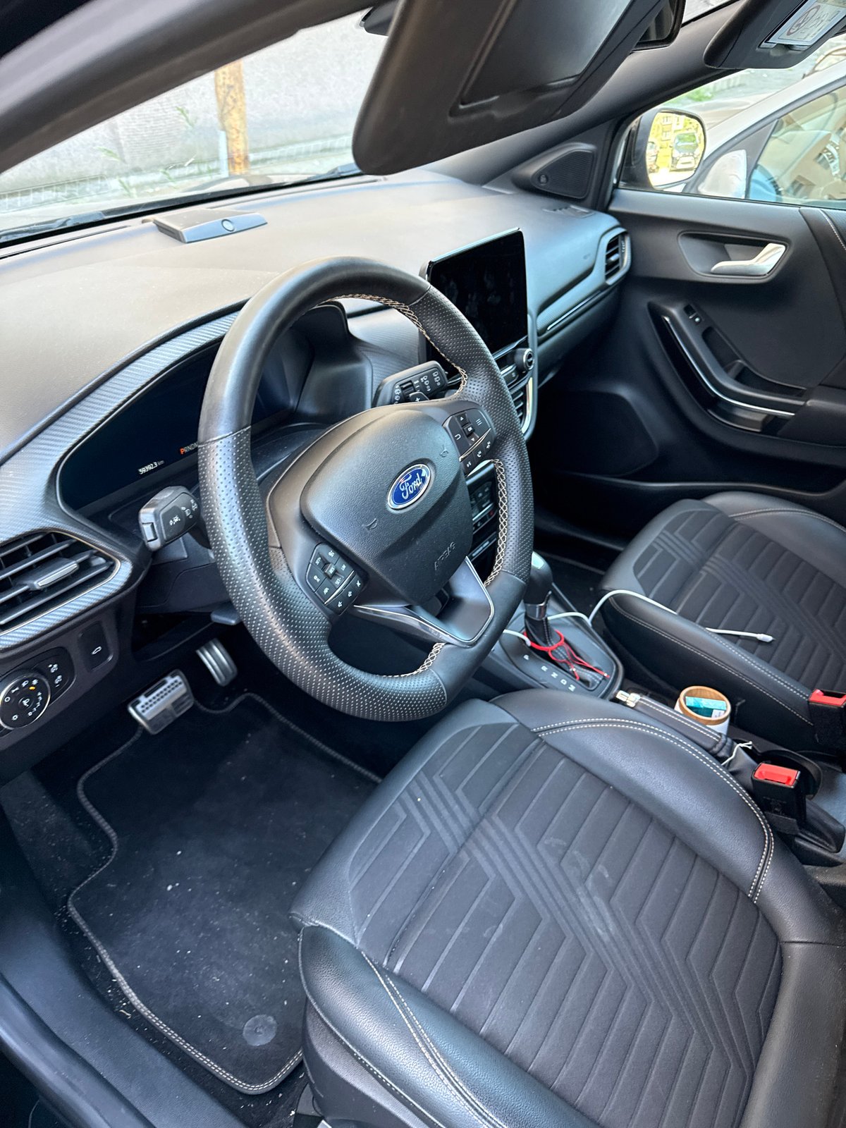 Person documents daily routine across car, home, shopping in Pernik
