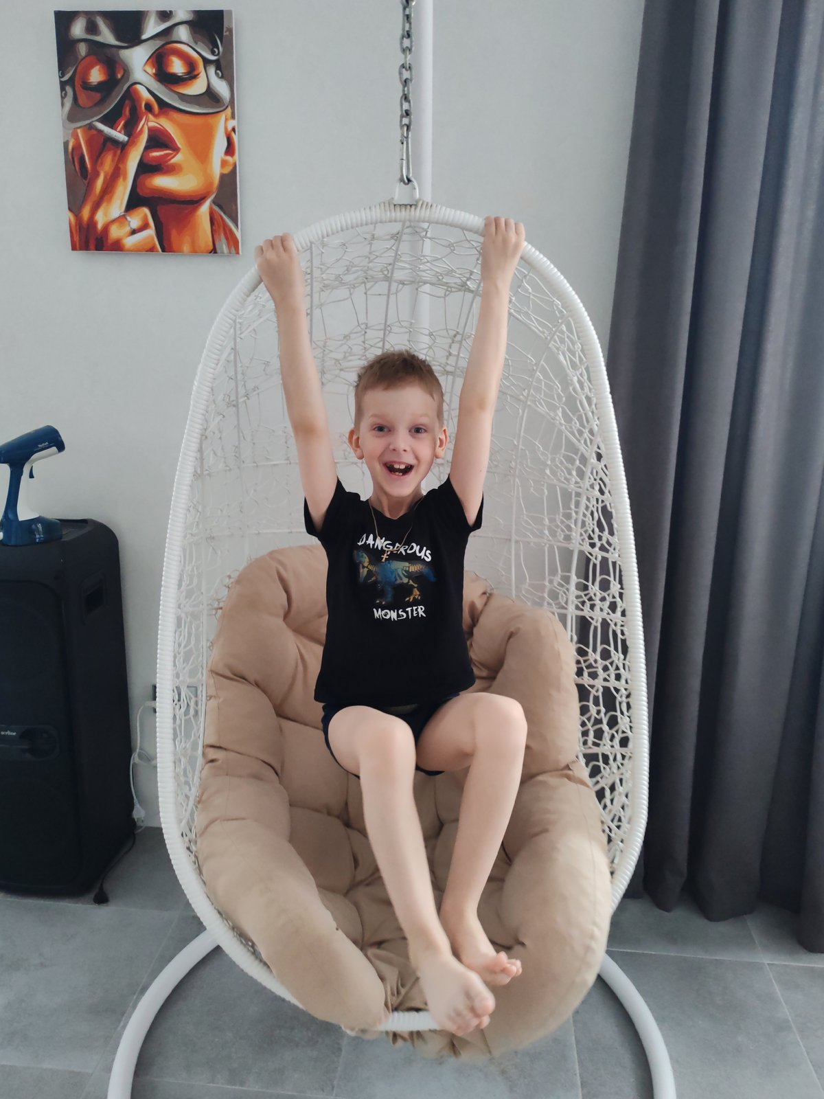 Boy in hanging chair observed in Chaikovsky, Russia