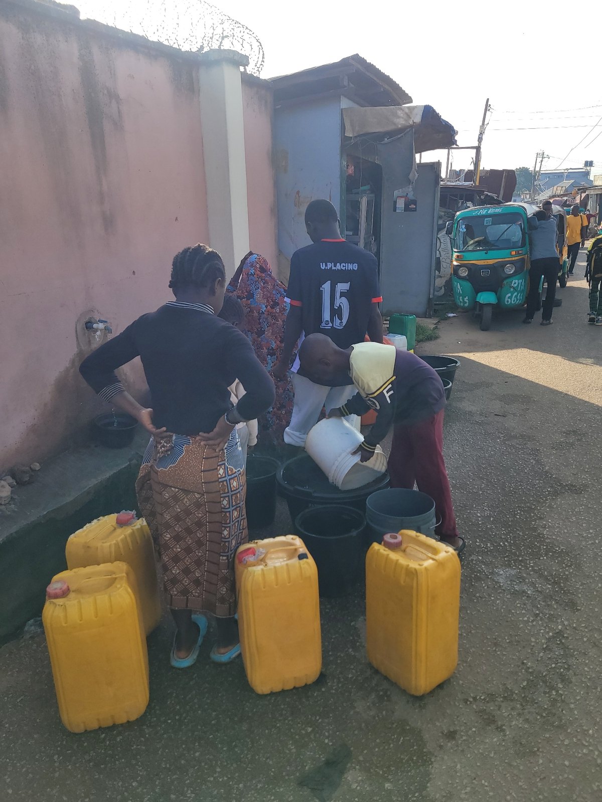 Morning street life documented across Jos and Gura Top