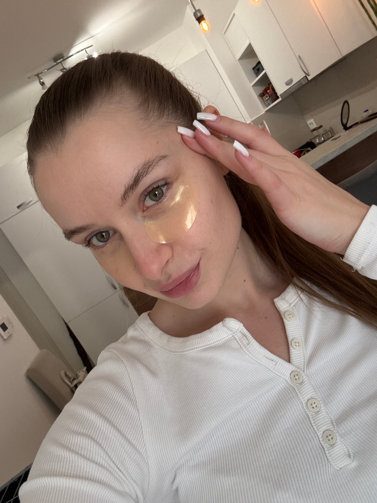 Woman documents manicure session and selfies in Budva Montenegro